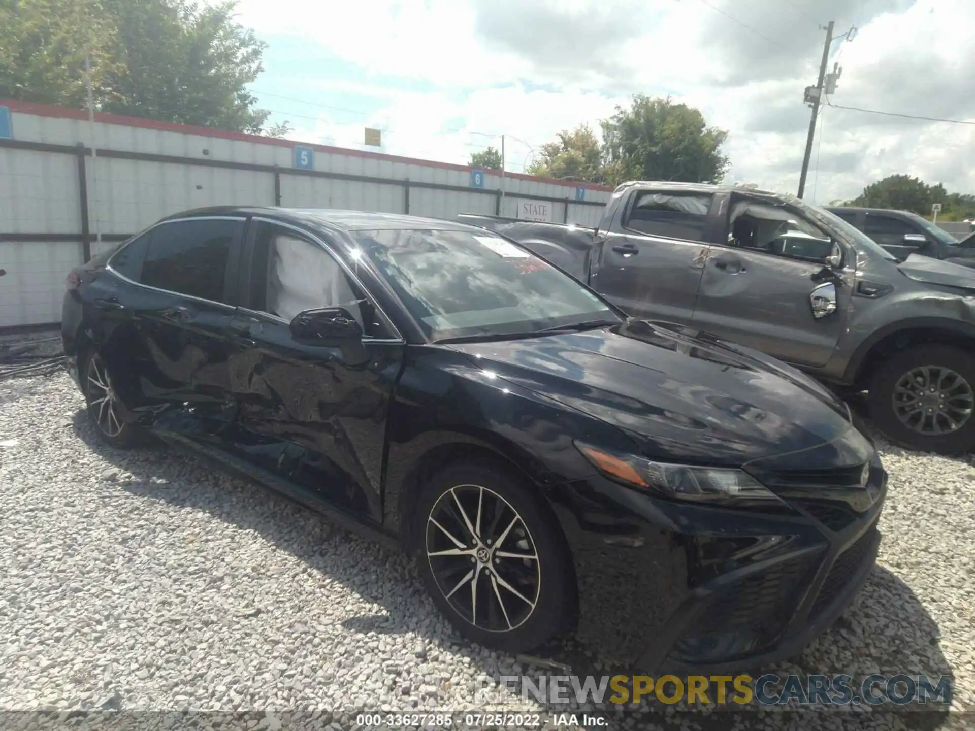 1 Photograph of a damaged car 4T1G11AK3MU472348 TOYOTA CAMRY 2021