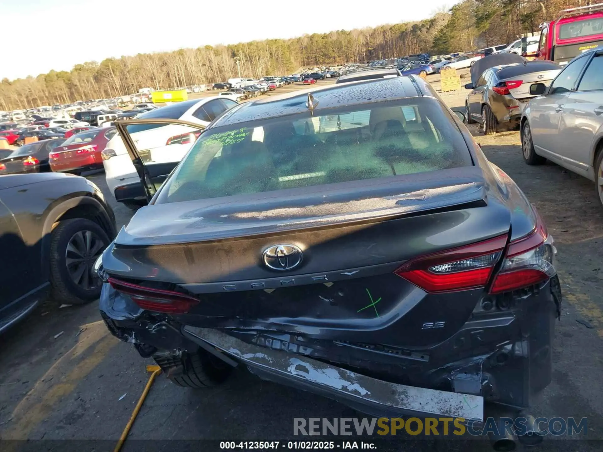 17 Photograph of a damaged car 4T1G11AK3MU472396 TOYOTA CAMRY 2021