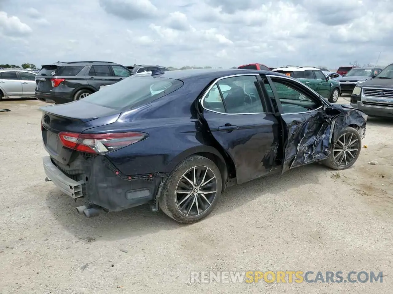 3 Photograph of a damaged car 4T1G11AK3MU485228 TOYOTA CAMRY 2021