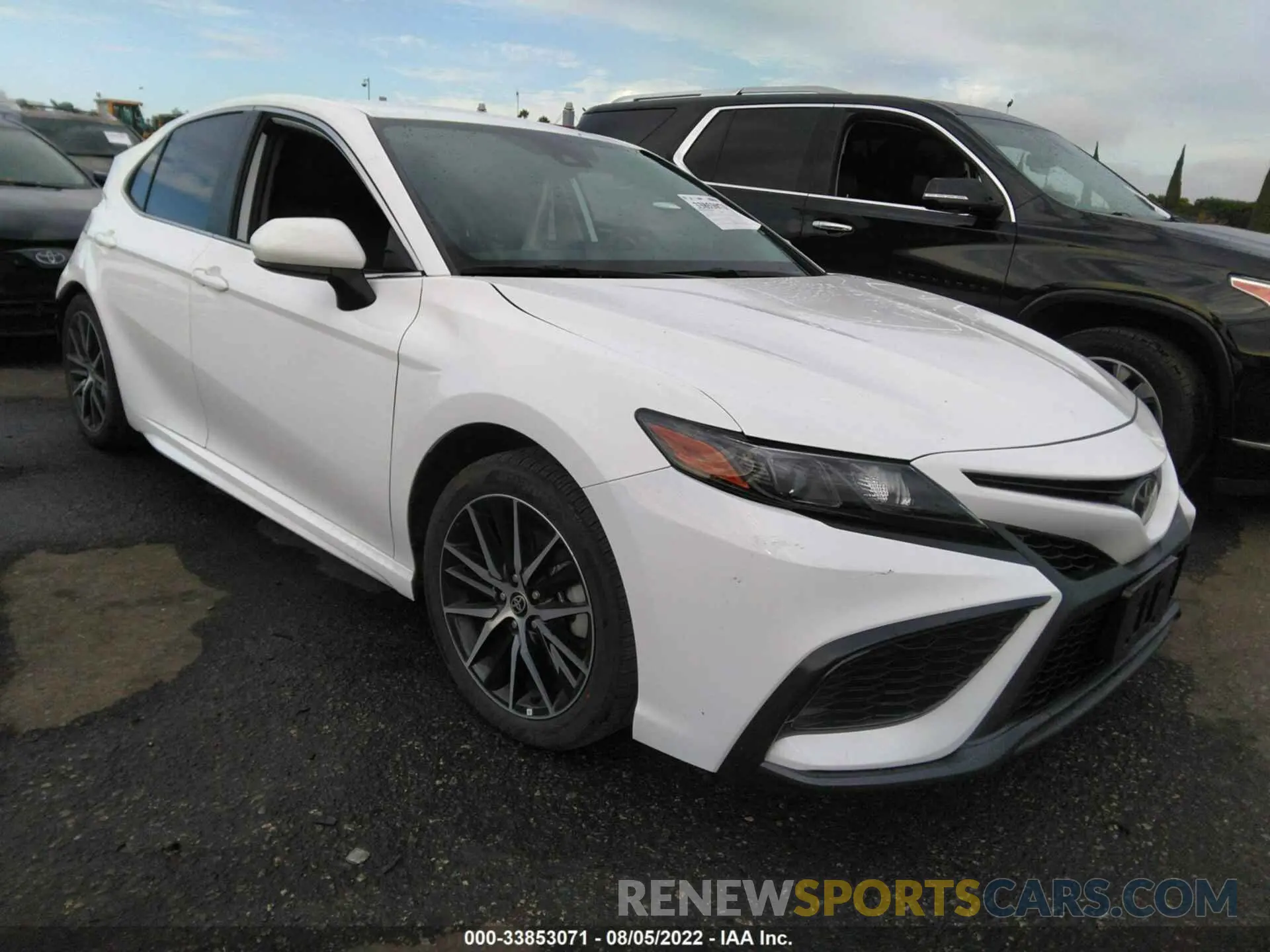 1 Photograph of a damaged car 4T1G11AK3MU498321 TOYOTA CAMRY 2021