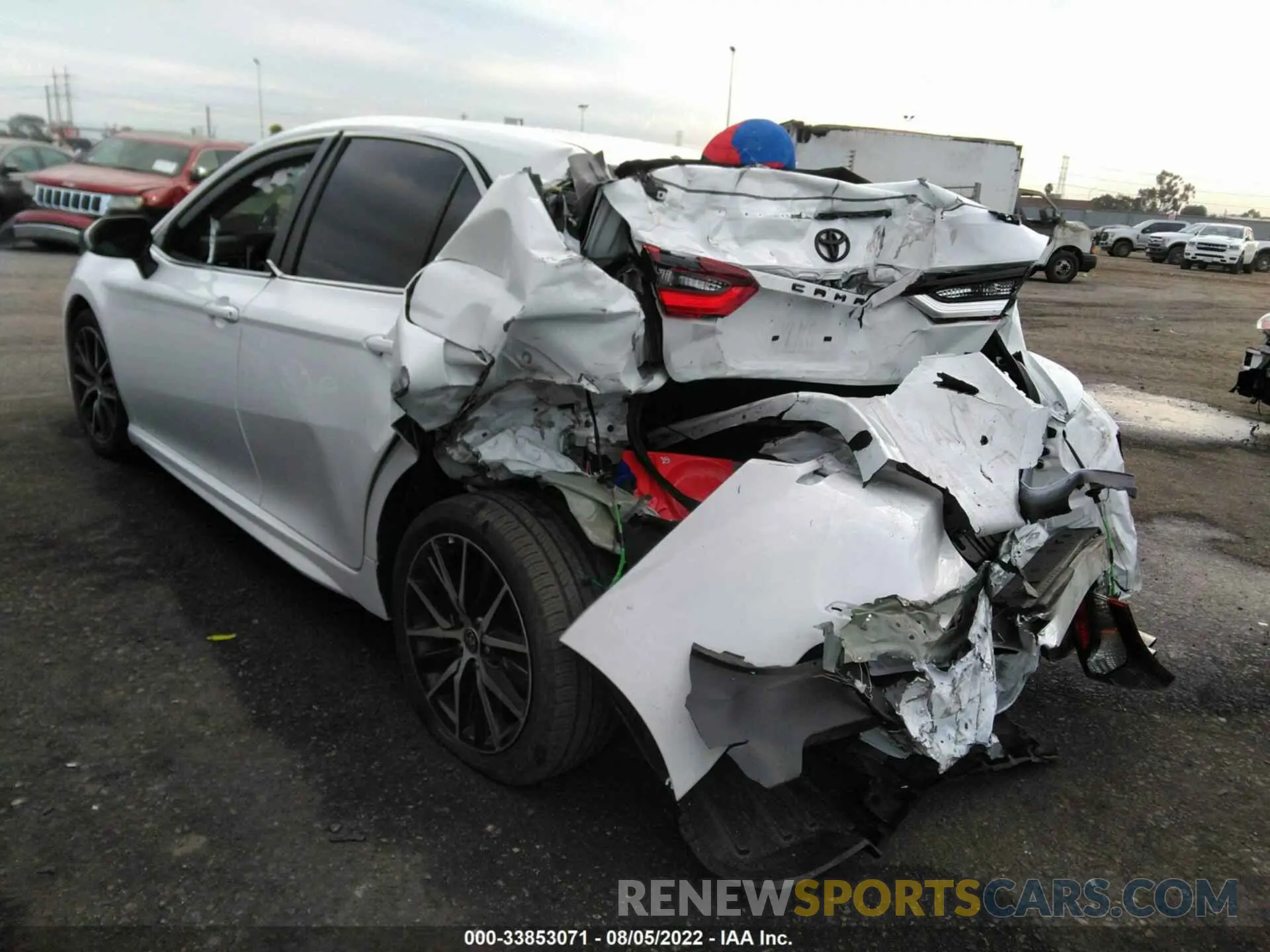 3 Photograph of a damaged car 4T1G11AK3MU498321 TOYOTA CAMRY 2021