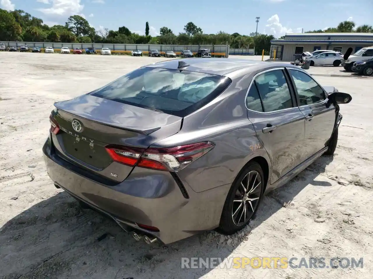 4 Photograph of a damaged car 4T1G11AK3MU514565 TOYOTA CAMRY 2021