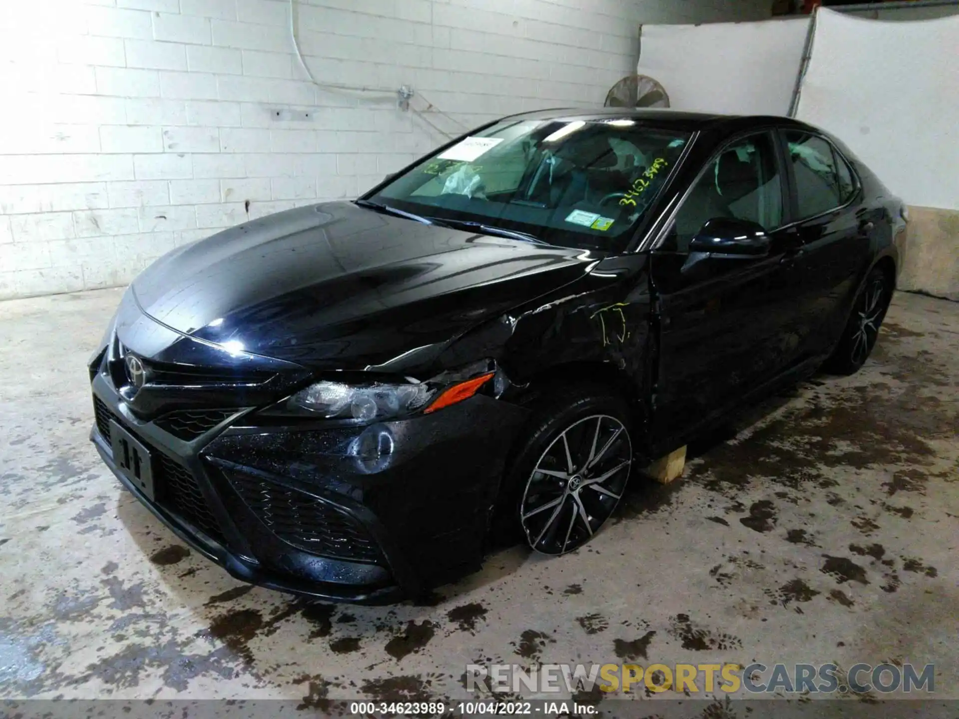 6 Photograph of a damaged car 4T1G11AK3MU517885 TOYOTA CAMRY 2021