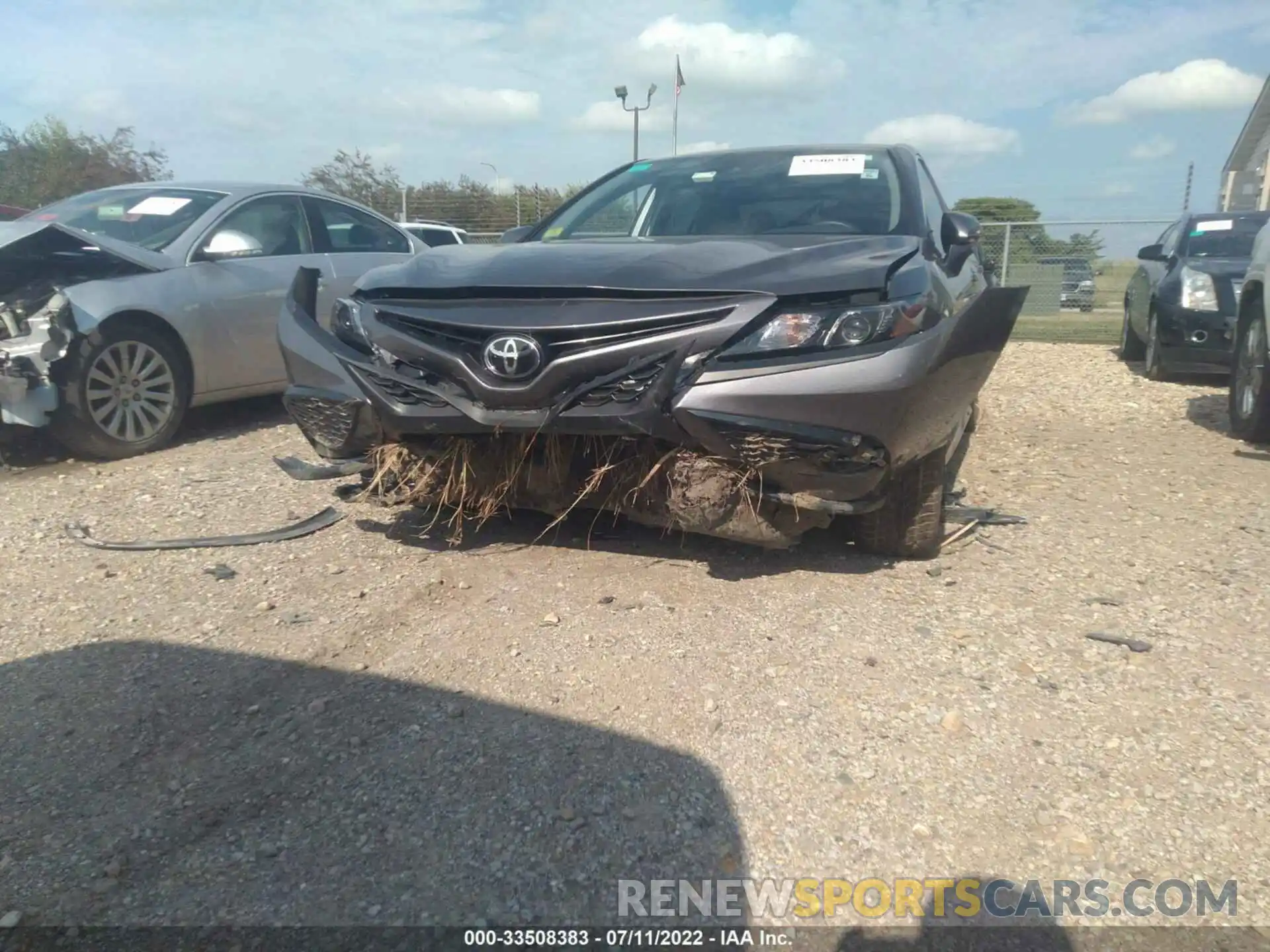 6 Photograph of a damaged car 4T1G11AK3MU522066 TOYOTA CAMRY 2021