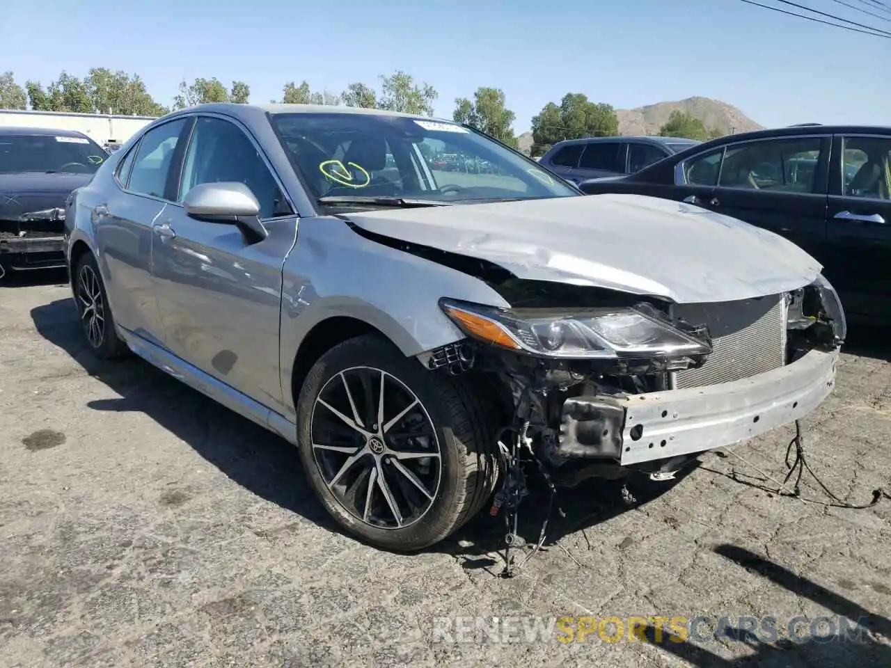 1 Photograph of a damaged car 4T1G11AK3MU523069 TOYOTA CAMRY 2021