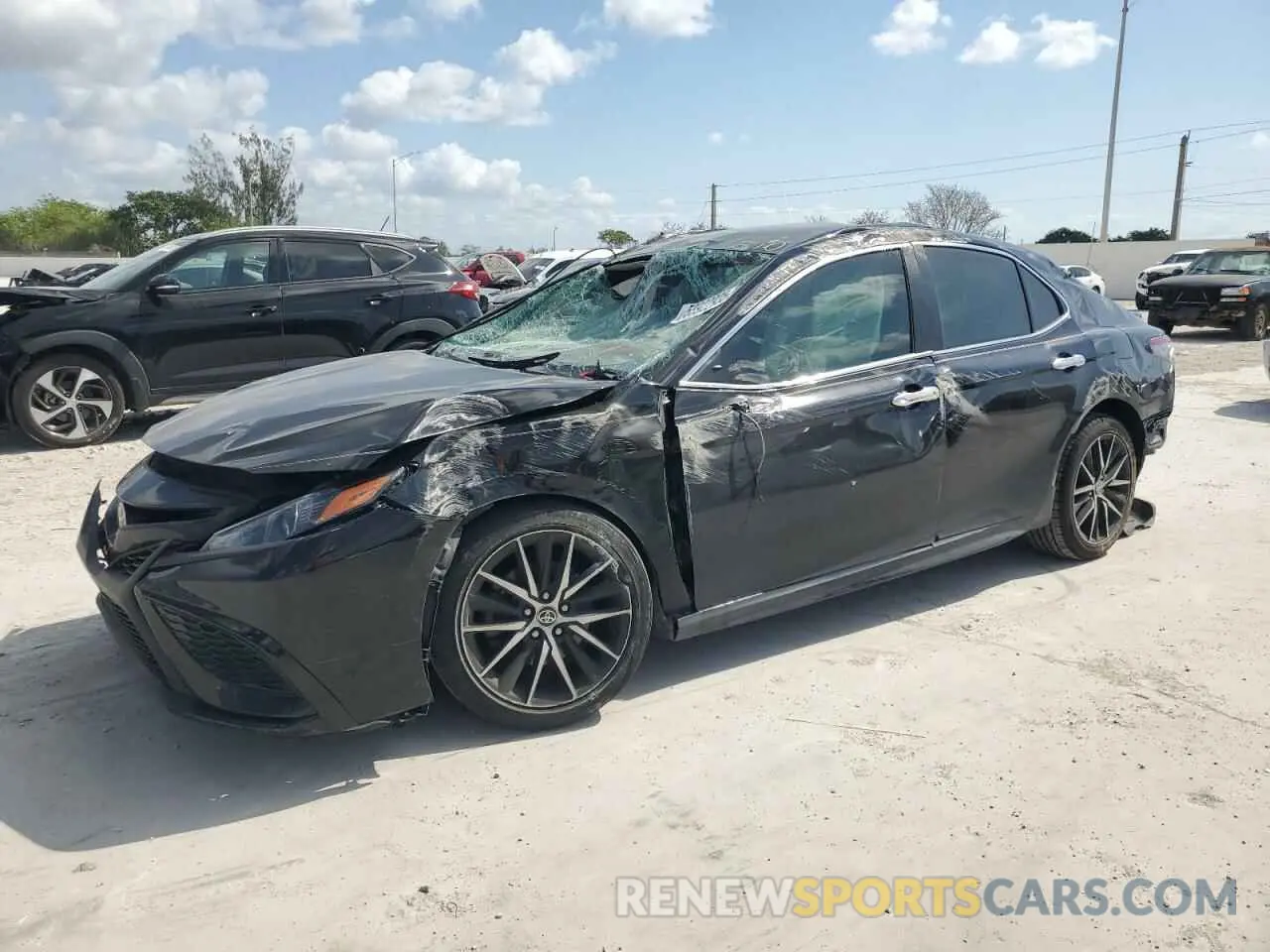 1 Photograph of a damaged car 4T1G11AK3MU526571 TOYOTA CAMRY 2021