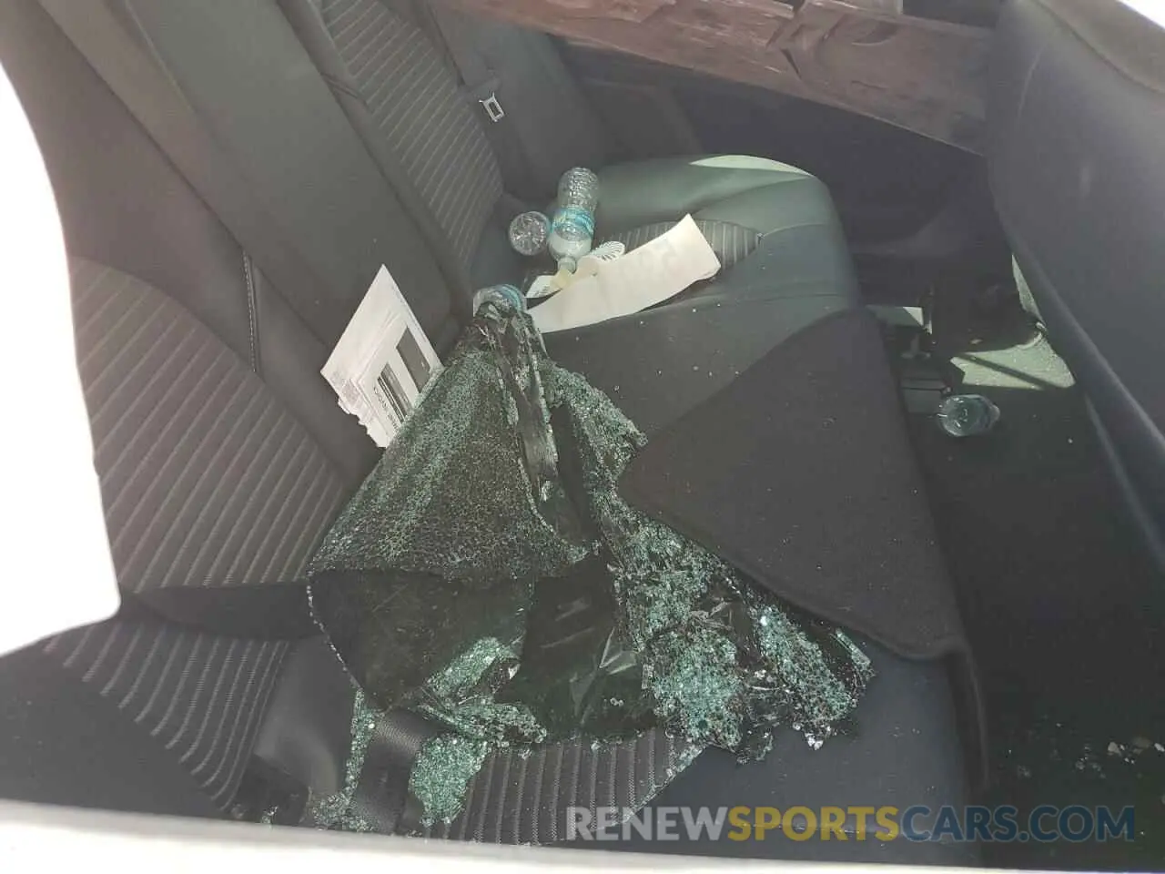 10 Photograph of a damaged car 4T1G11AK3MU526571 TOYOTA CAMRY 2021