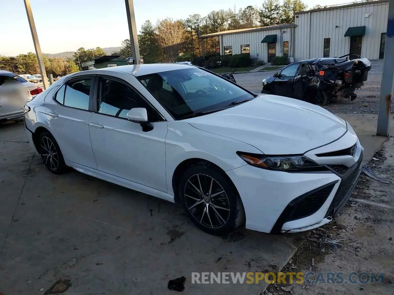 4 Photograph of a damaged car 4T1G11AK3MU530491 TOYOTA CAMRY 2021
