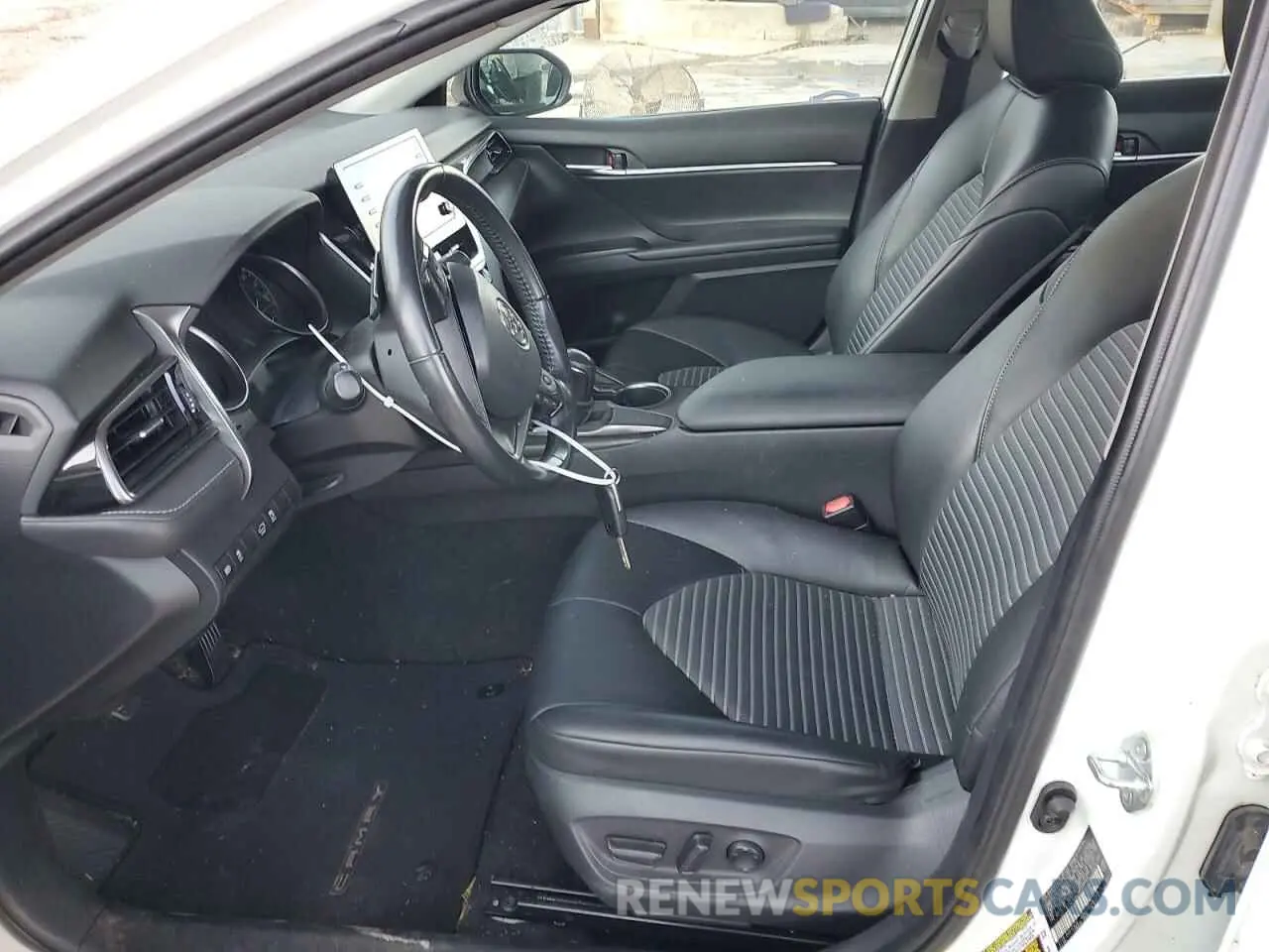 7 Photograph of a damaged car 4T1G11AK3MU530491 TOYOTA CAMRY 2021