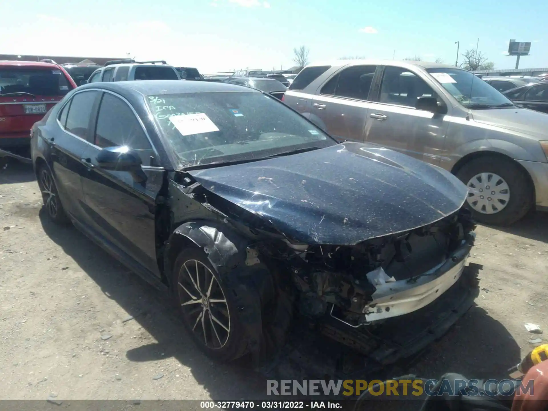 1 Photograph of a damaged car 4T1G11AK3MU531513 TOYOTA CAMRY 2021