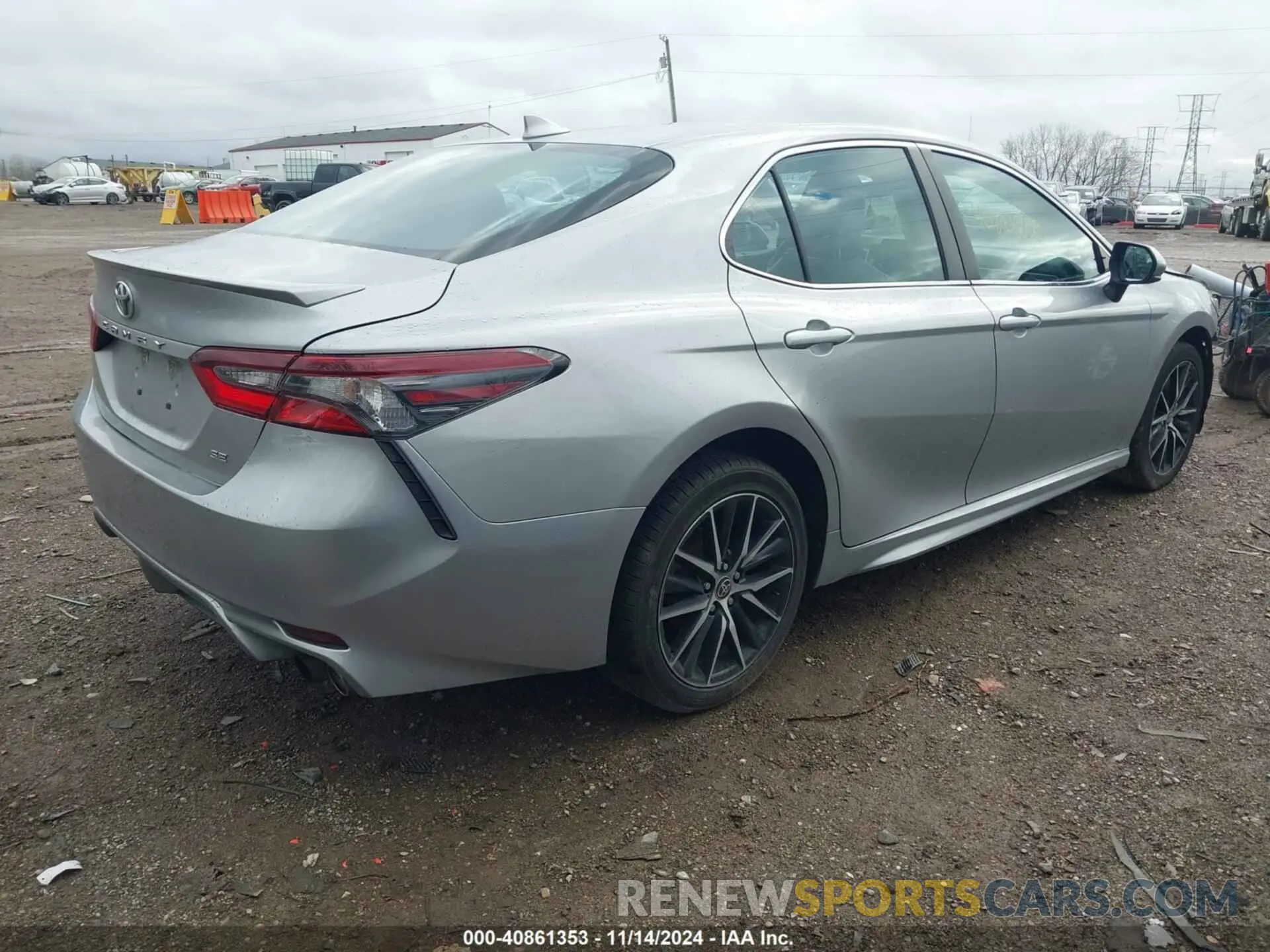 4 Photograph of a damaged car 4T1G11AK3MU538395 TOYOTA CAMRY 2021