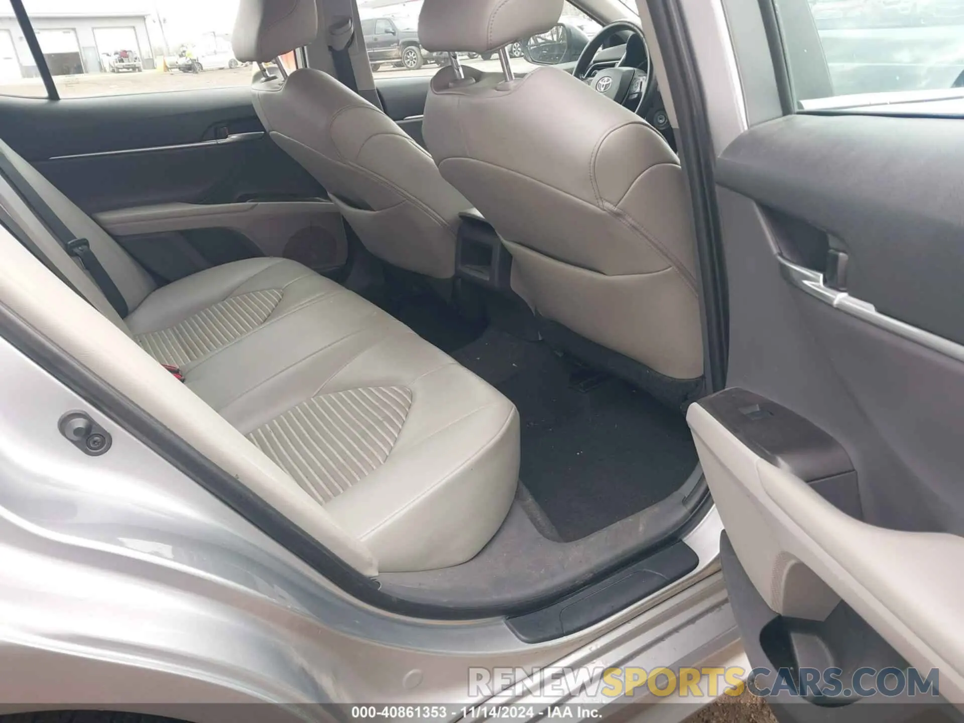 8 Photograph of a damaged car 4T1G11AK3MU538395 TOYOTA CAMRY 2021