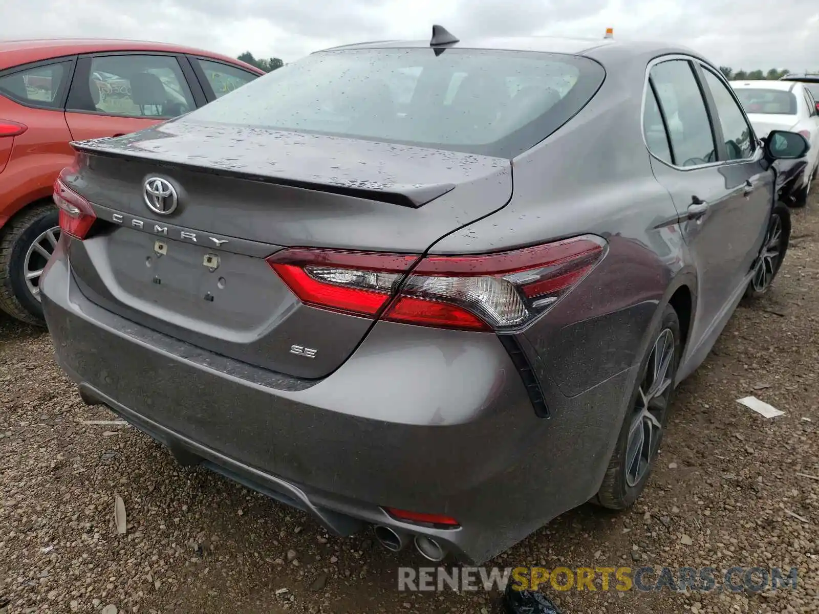 4 Photograph of a damaged car 4T1G11AK3MU541507 TOYOTA CAMRY 2021