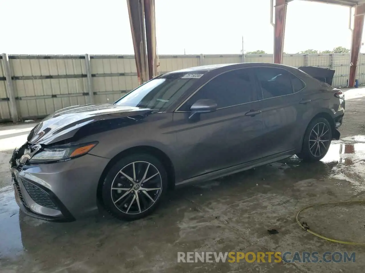 1 Photograph of a damaged car 4T1G11AK3MU541636 TOYOTA CAMRY 2021
