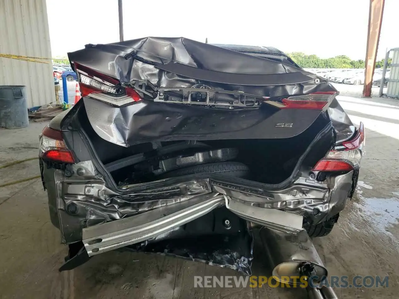 6 Photograph of a damaged car 4T1G11AK3MU541636 TOYOTA CAMRY 2021