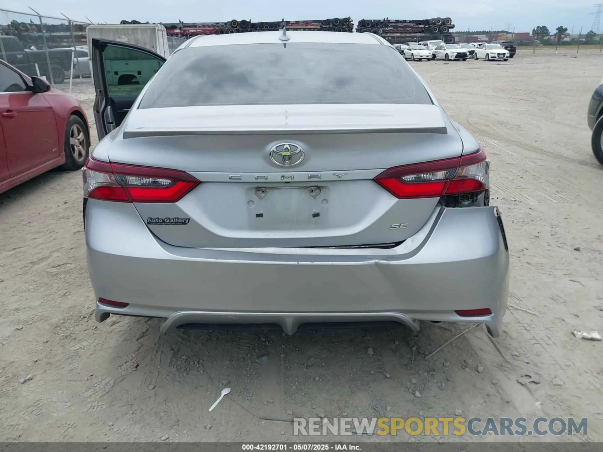 16 Photograph of a damaged car 4T1G11AK3MU542799 TOYOTA CAMRY 2021