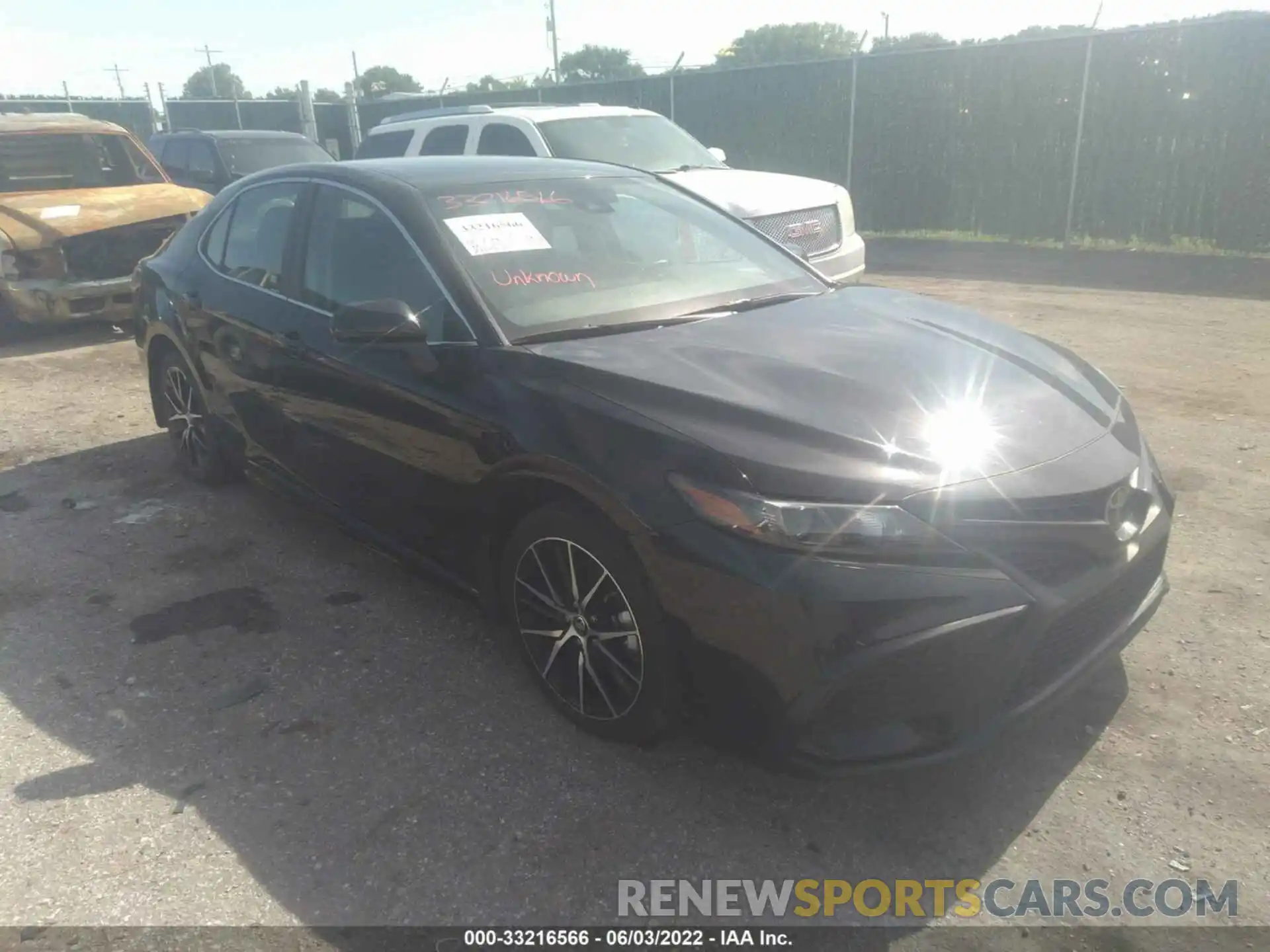 1 Photograph of a damaged car 4T1G11AK3MU550496 TOYOTA CAMRY 2021