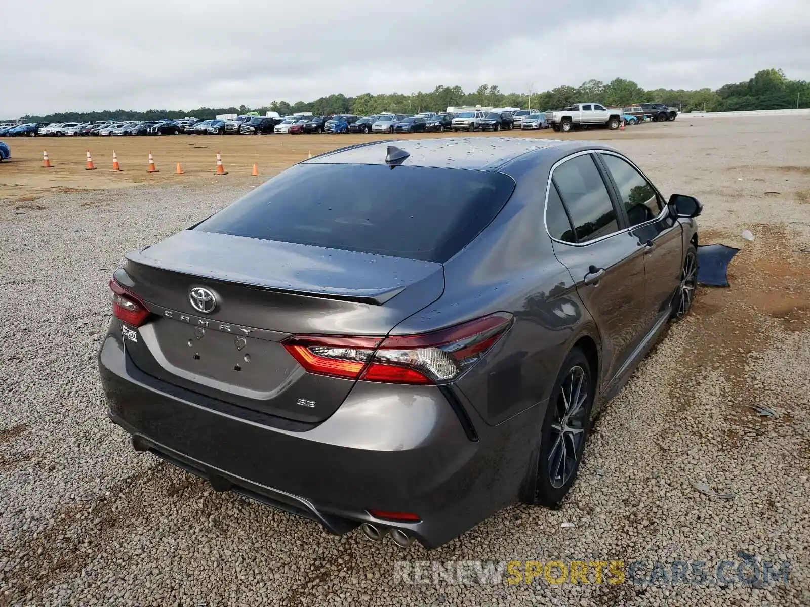 4 Photograph of a damaged car 4T1G11AK3MU552944 TOYOTA CAMRY 2021