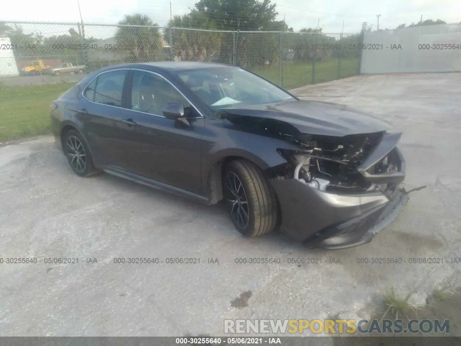 1 Photograph of a damaged car 4T1G11AK3MU553608 TOYOTA CAMRY 2021