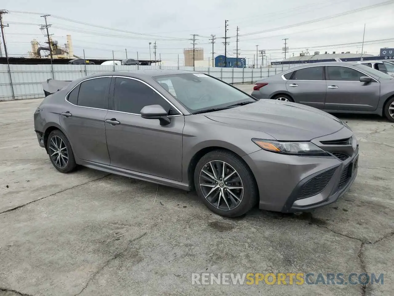 4 Photograph of a damaged car 4T1G11AK3MU556170 TOYOTA CAMRY 2021