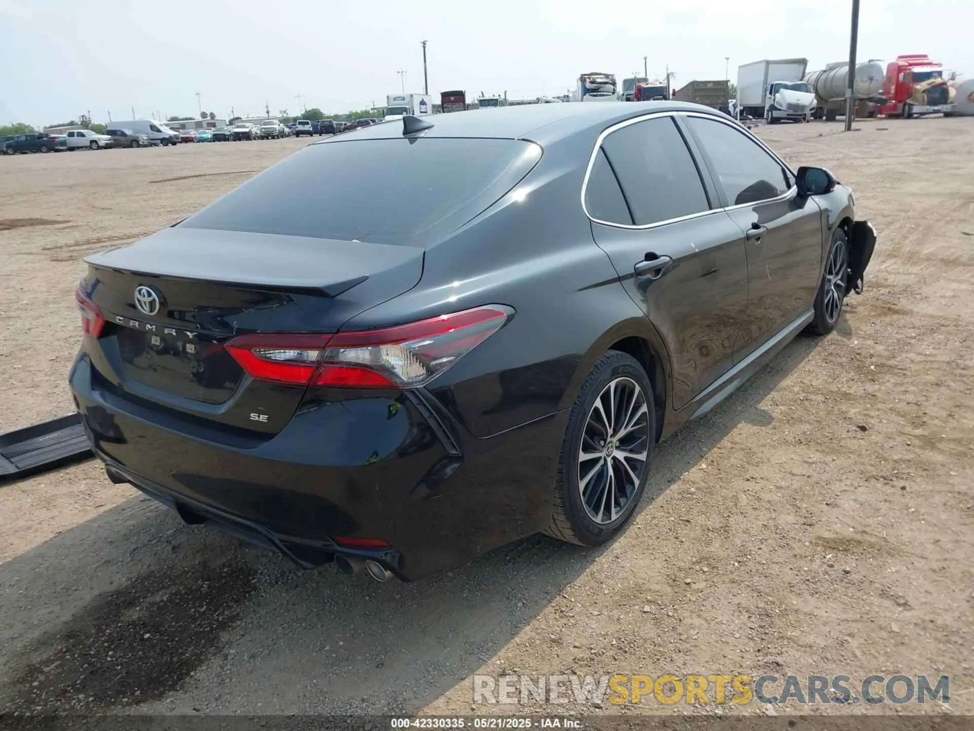 4 Photograph of a damaged car 4T1G11AK3MU558775 TOYOTA CAMRY 2021