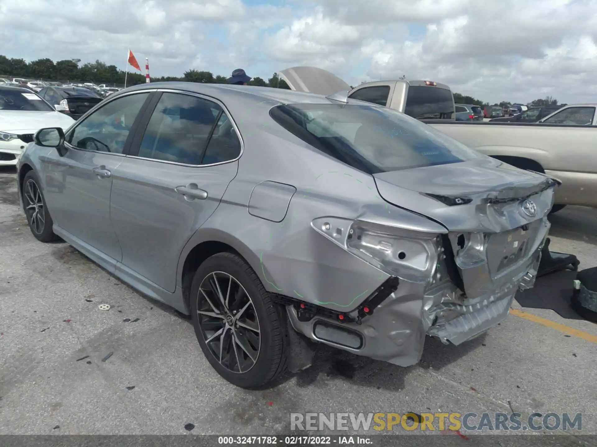 3 Photograph of a damaged car 4T1G11AK3MU575415 TOYOTA CAMRY 2021