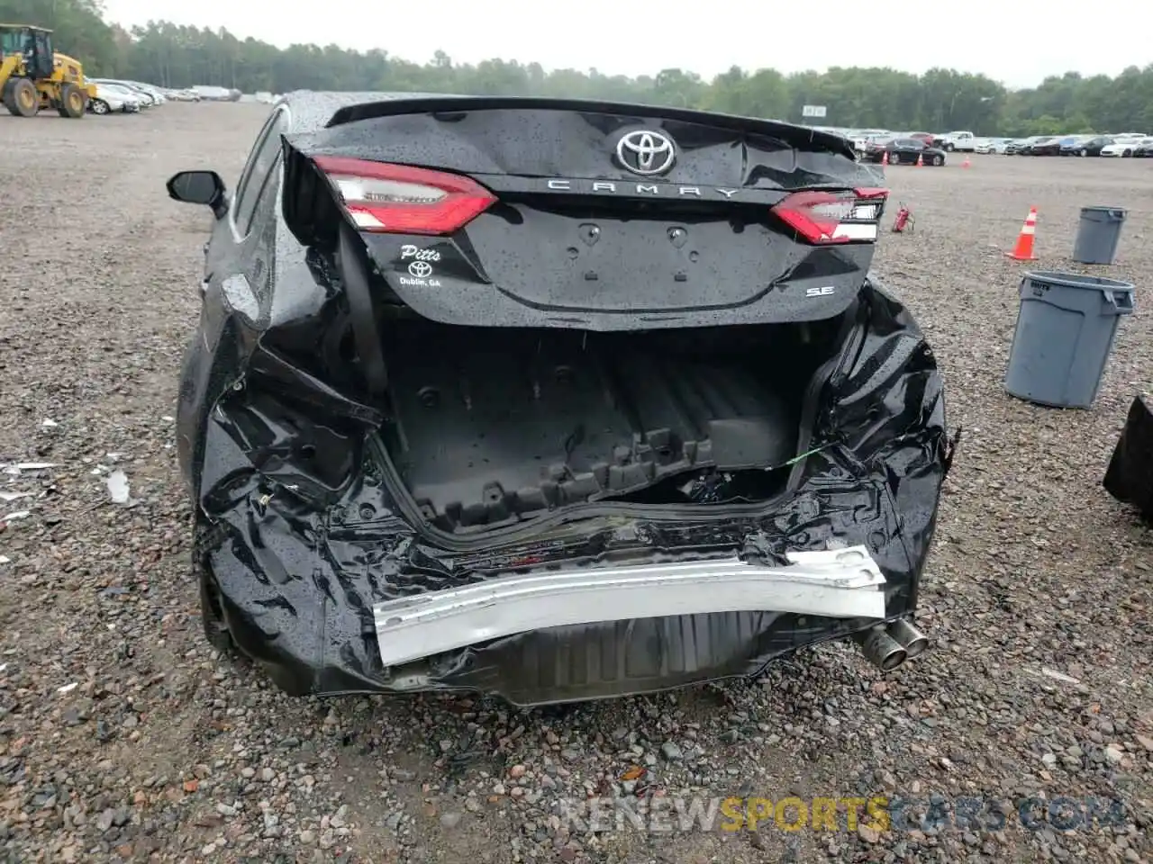 9 Photograph of a damaged car 4T1G11AK3MU581831 TOYOTA CAMRY 2021