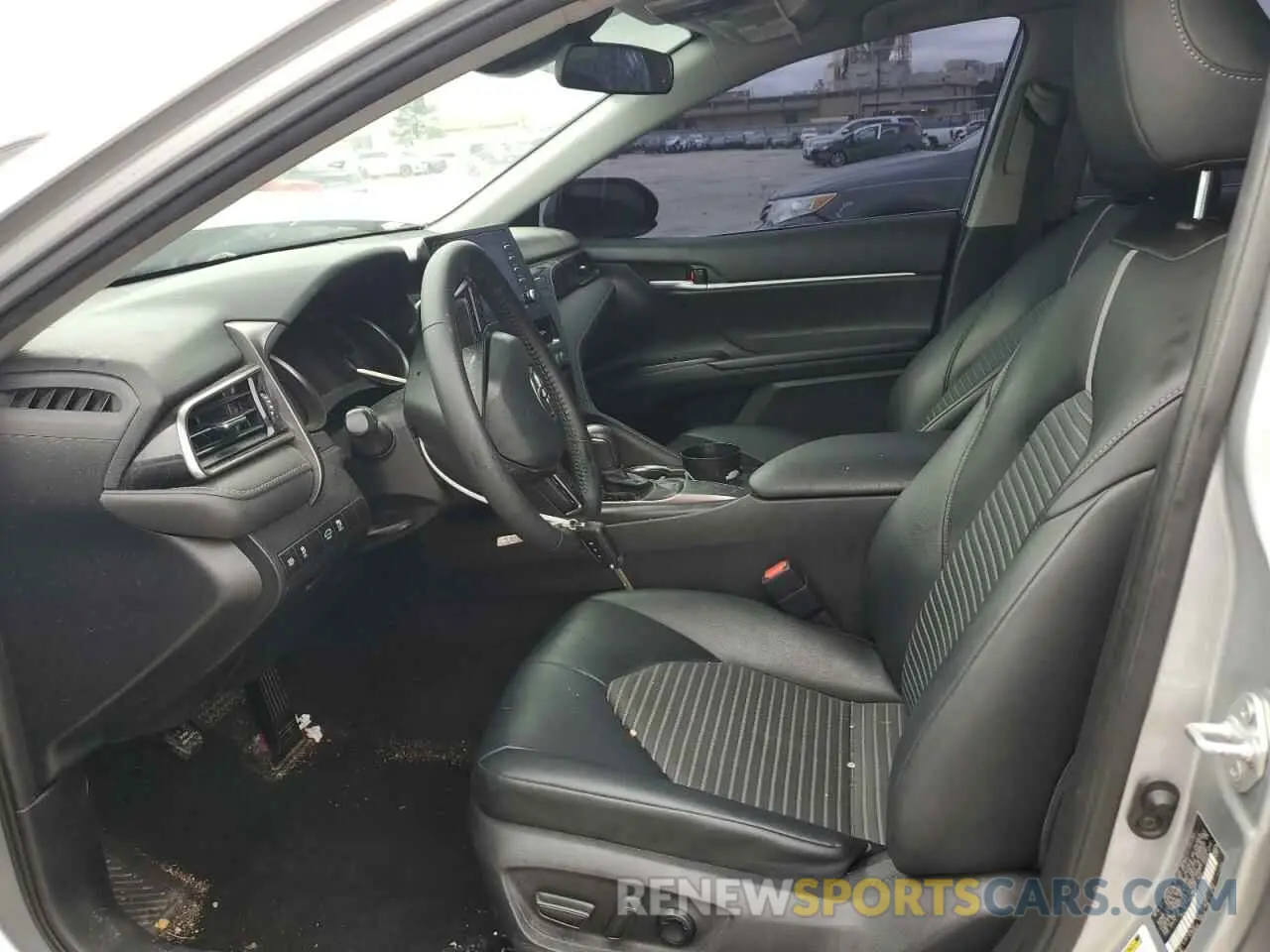 7 Photograph of a damaged car 4T1G11AK3MU591940 TOYOTA CAMRY 2021