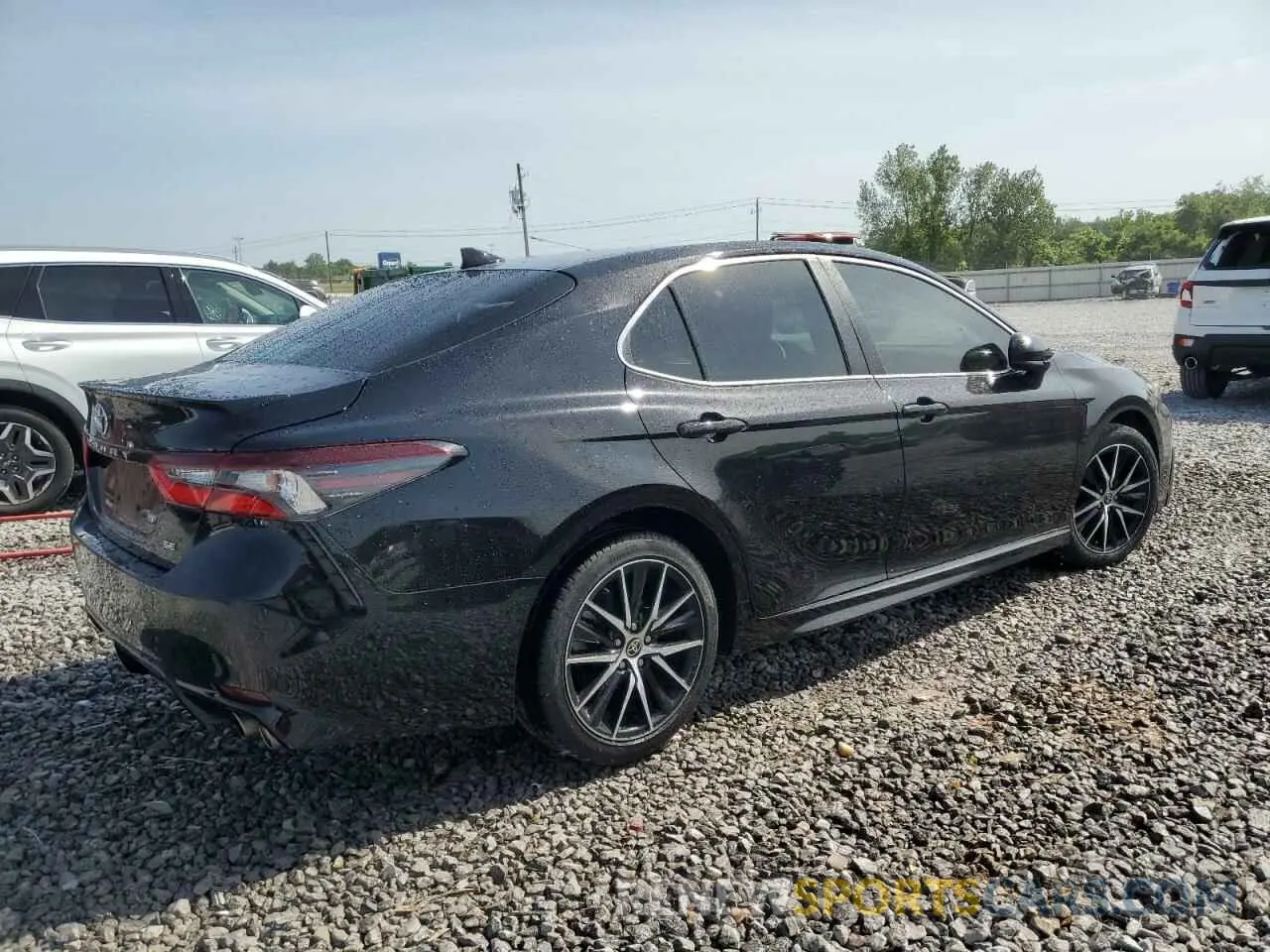 3 Photograph of a damaged car 4T1G11AK3MU600314 TOYOTA CAMRY 2021