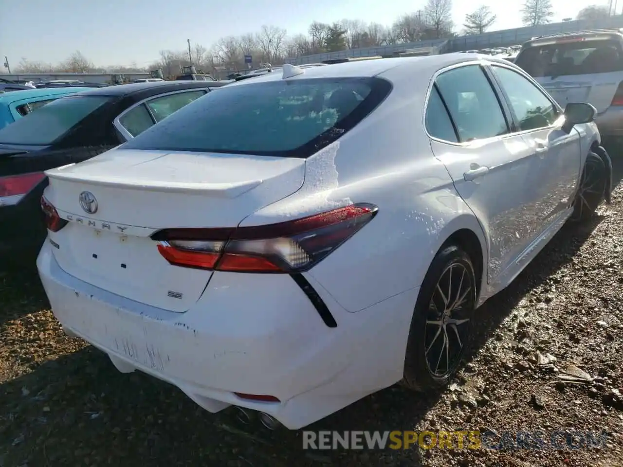 4 Photograph of a damaged car 4T1G11AK3MU604234 TOYOTA CAMRY 2021