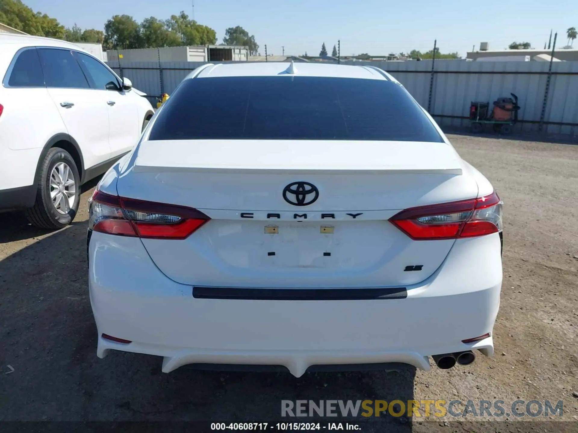 17 Photograph of a damaged car 4T1G11AK3MU607845 TOYOTA CAMRY 2021