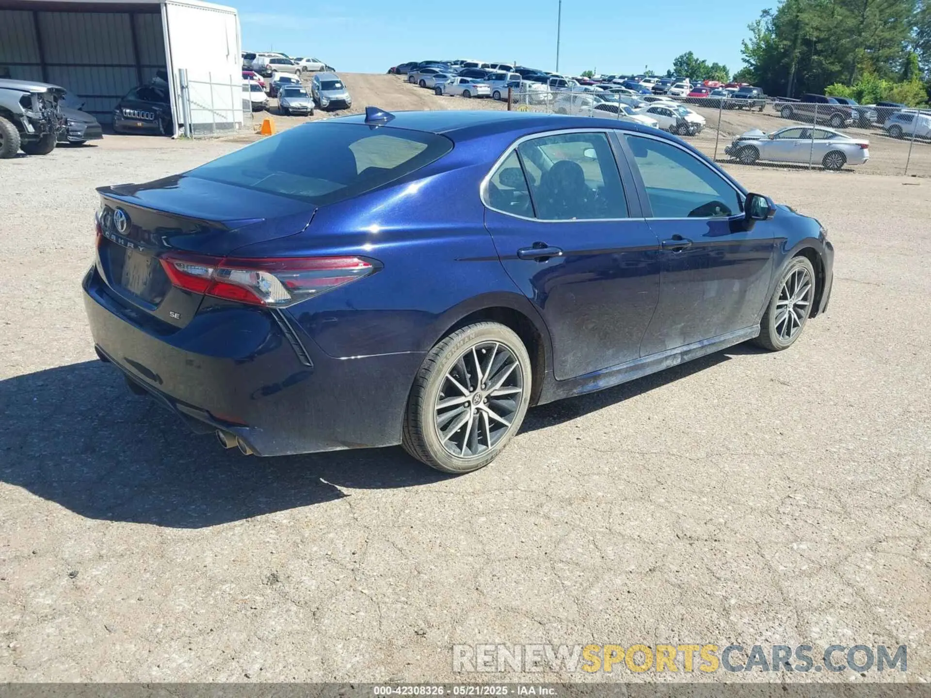 4 Photograph of a damaged car 4T1G11AK4MU412434 TOYOTA CAMRY 2021