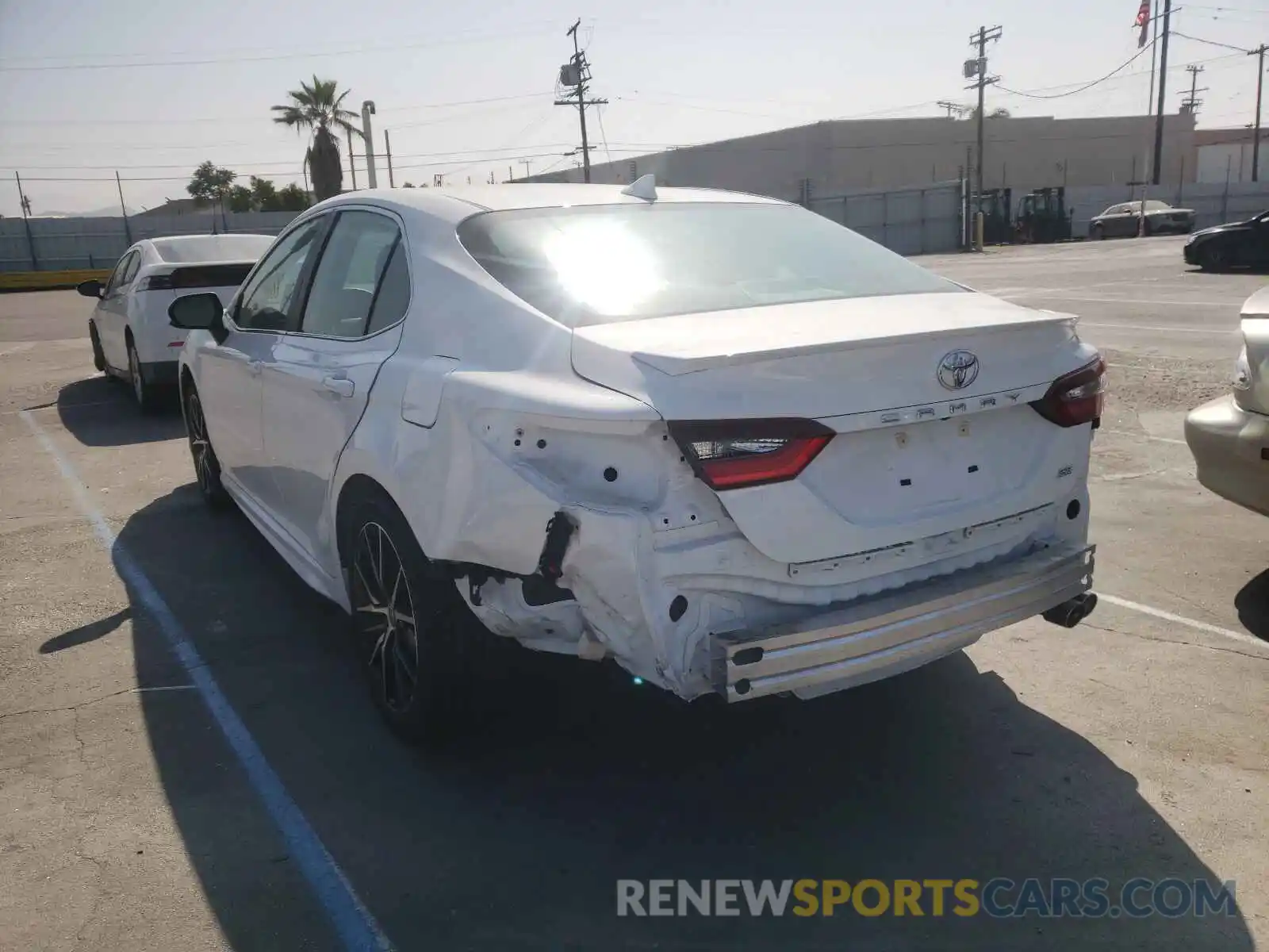 3 Photograph of a damaged car 4T1G11AK4MU419237 TOYOTA CAMRY 2021