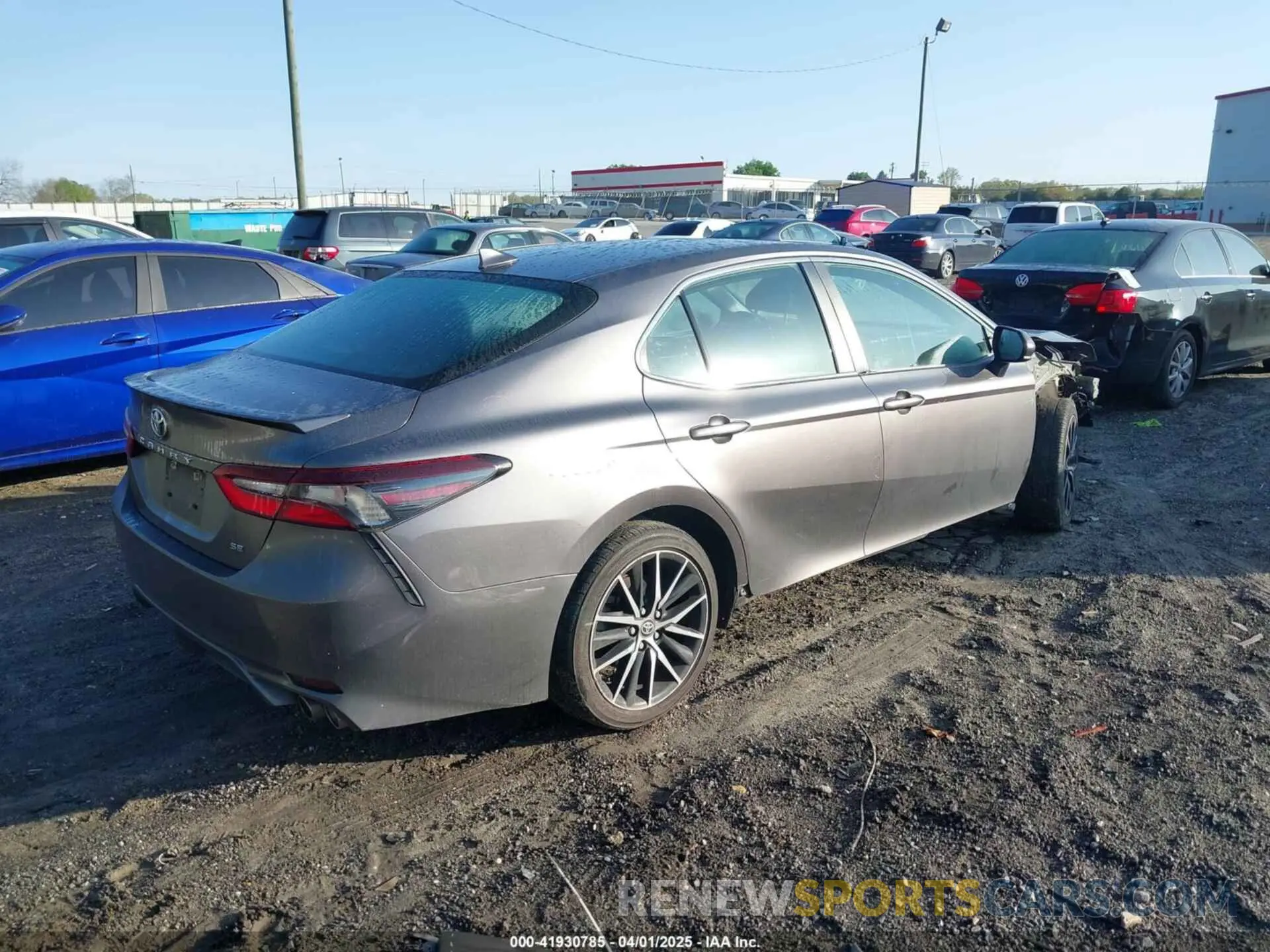 4 Photograph of a damaged car 4T1G11AK4MU432019 TOYOTA CAMRY 2021