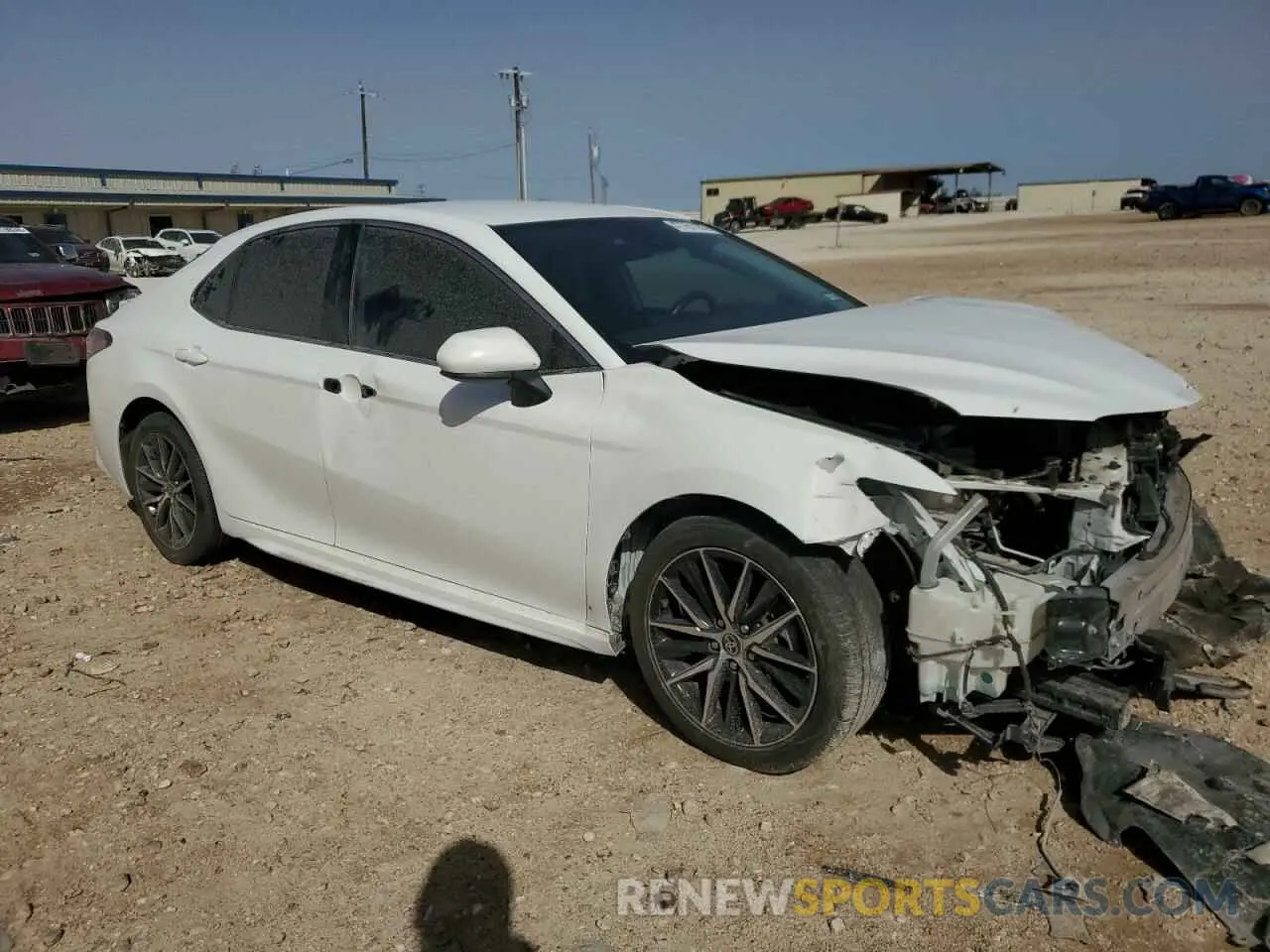 4 Photograph of a damaged car 4T1G11AK4MU438175 TOYOTA CAMRY 2021