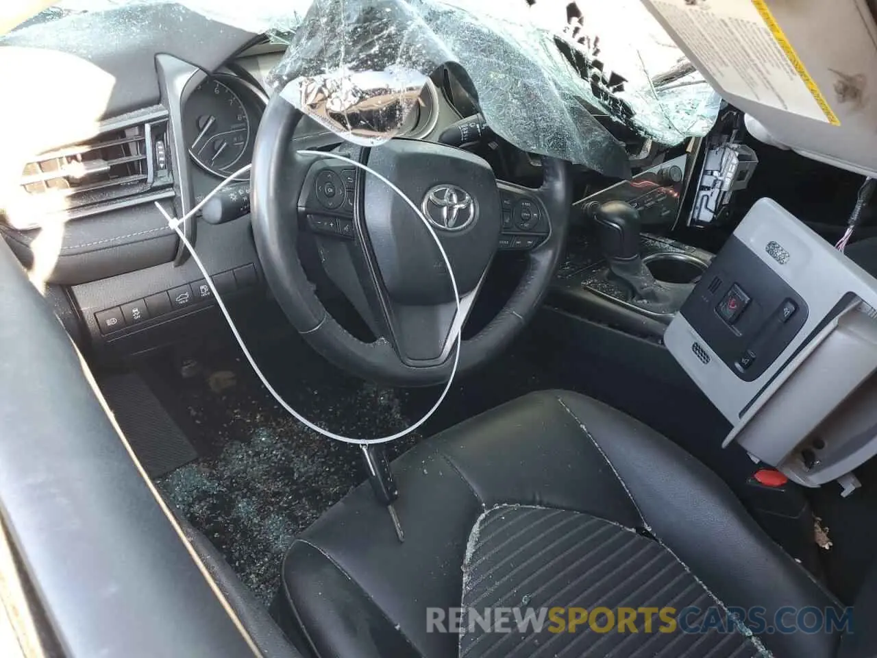 8 Photograph of a damaged car 4T1G11AK4MU449502 TOYOTA CAMRY 2021