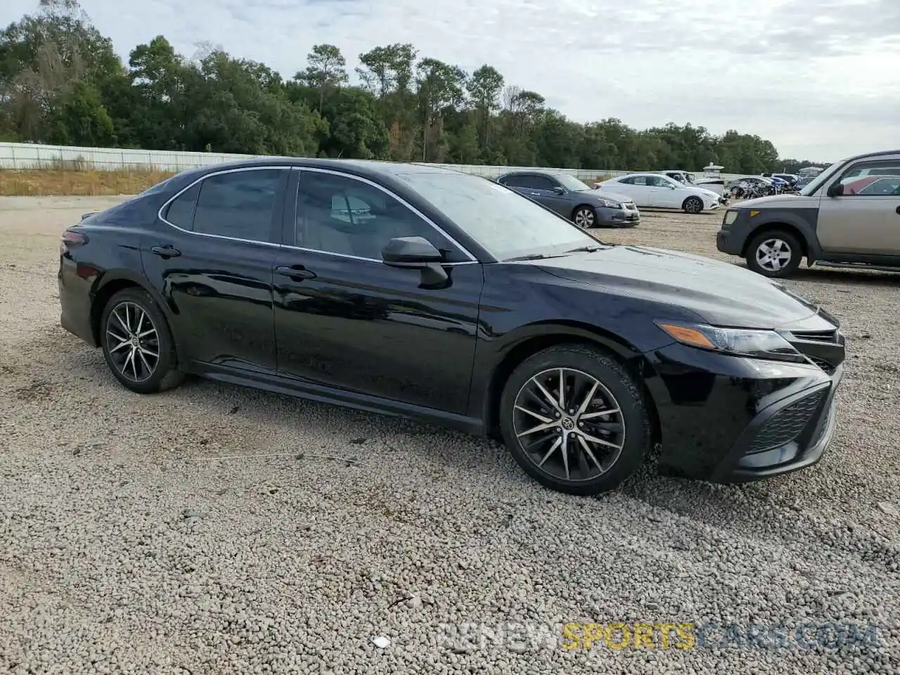 4 Photograph of a damaged car 4T1G11AK4MU450066 TOYOTA CAMRY 2021