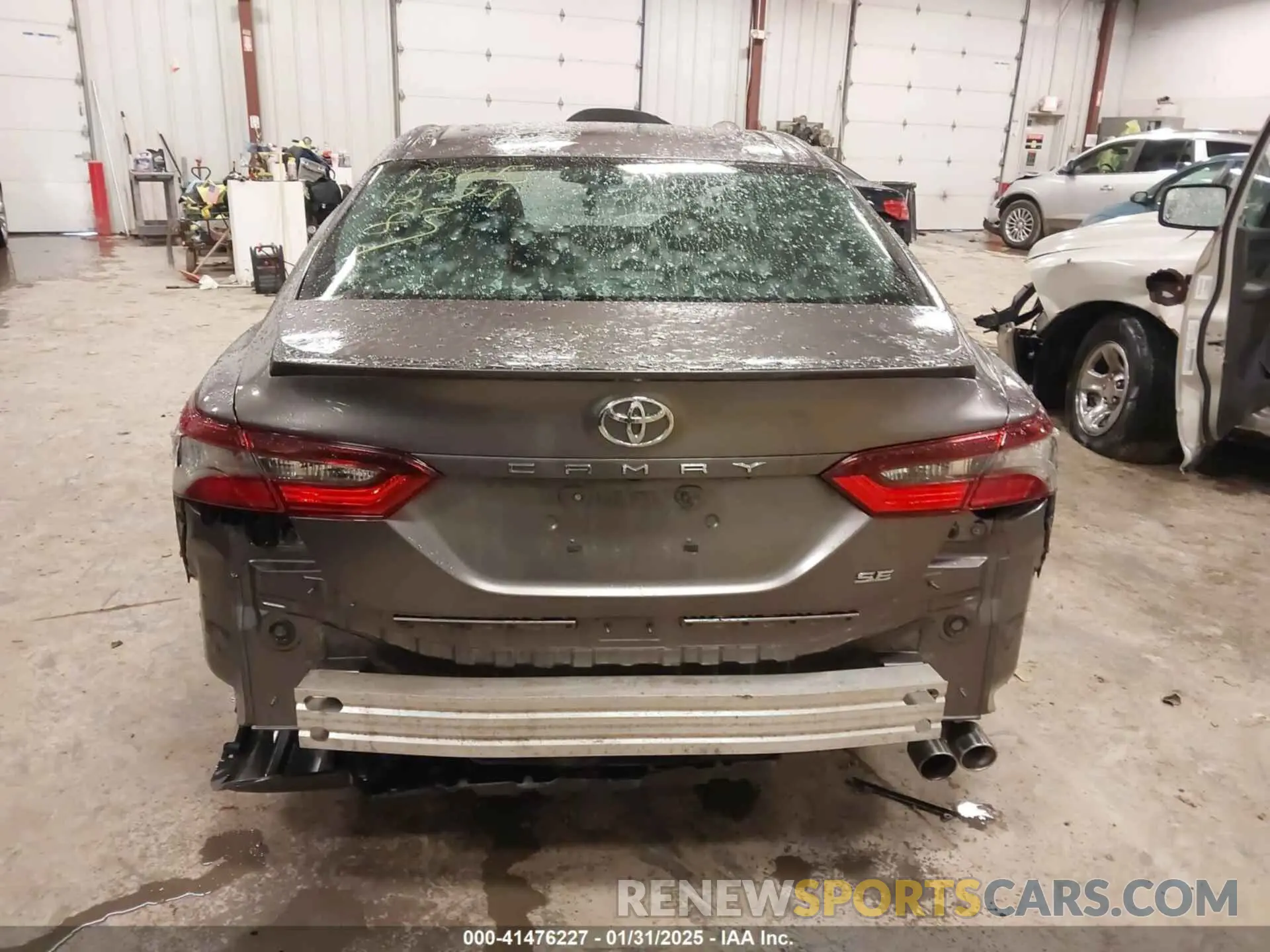 16 Photograph of a damaged car 4T1G11AK4MU452643 TOYOTA CAMRY 2021