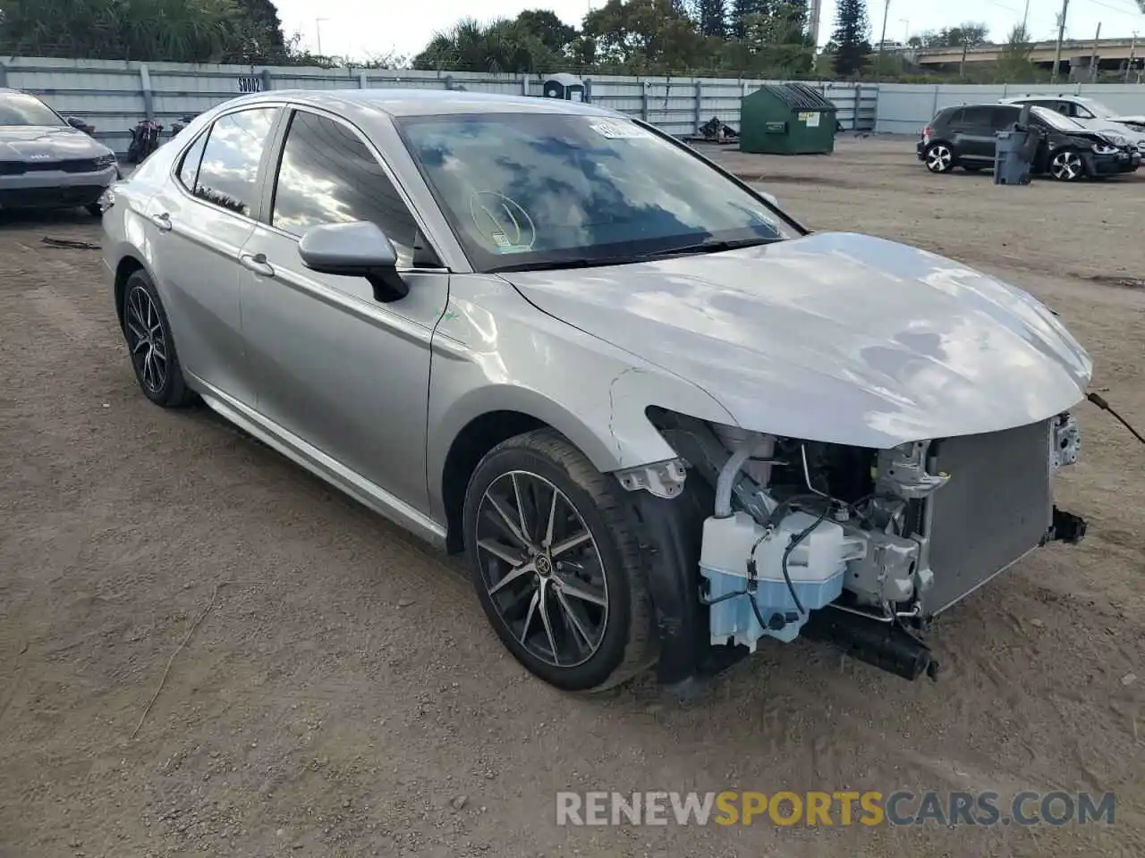 4 Photograph of a damaged car 4T1G11AK4MU453341 TOYOTA CAMRY 2021