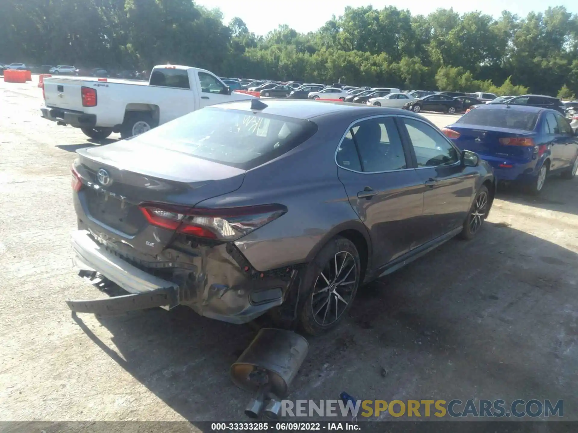 4 Photograph of a damaged car 4T1G11AK4MU454733 TOYOTA CAMRY 2021