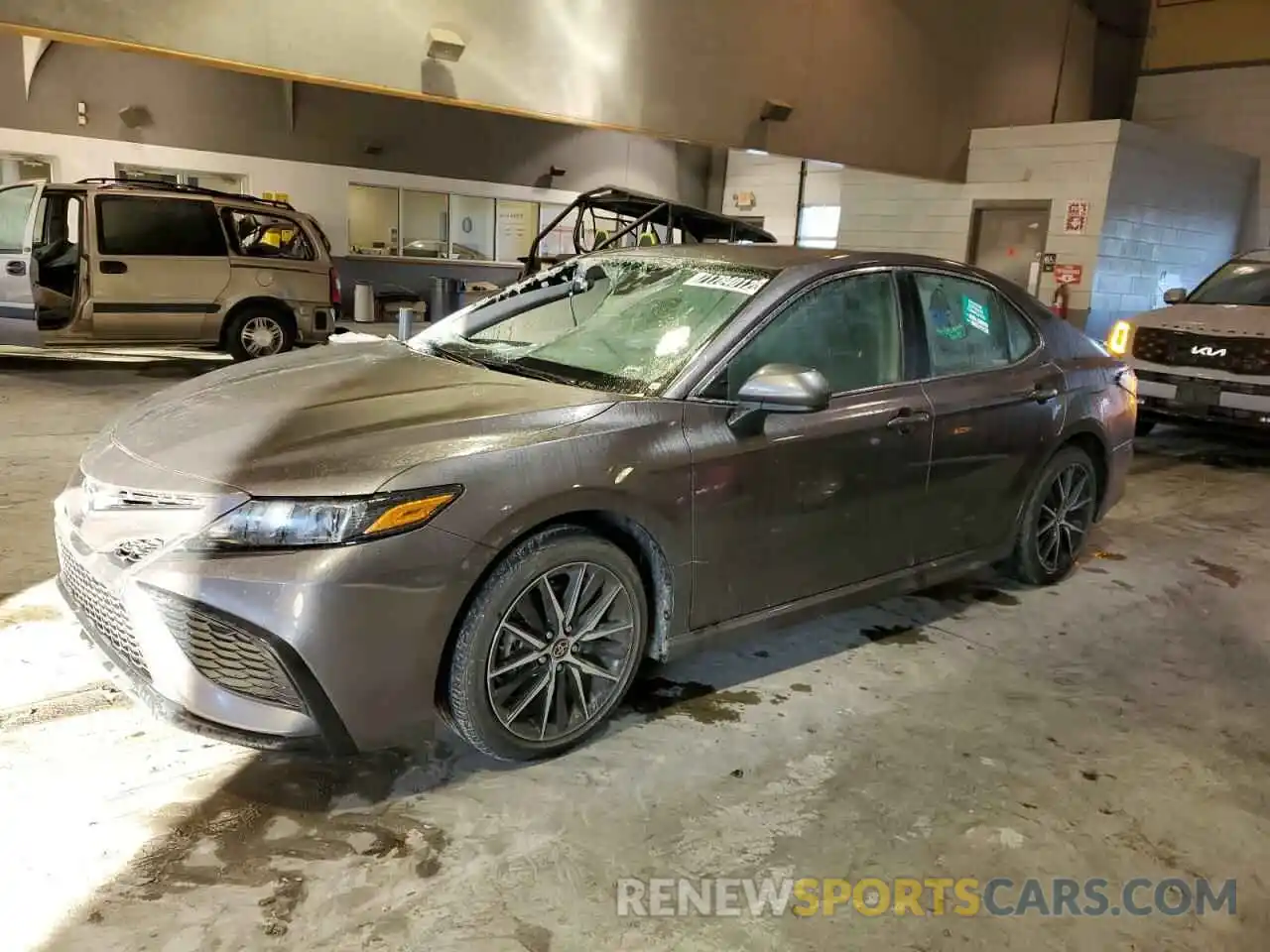 1 Photograph of a damaged car 4T1G11AK4MU468440 TOYOTA CAMRY 2021