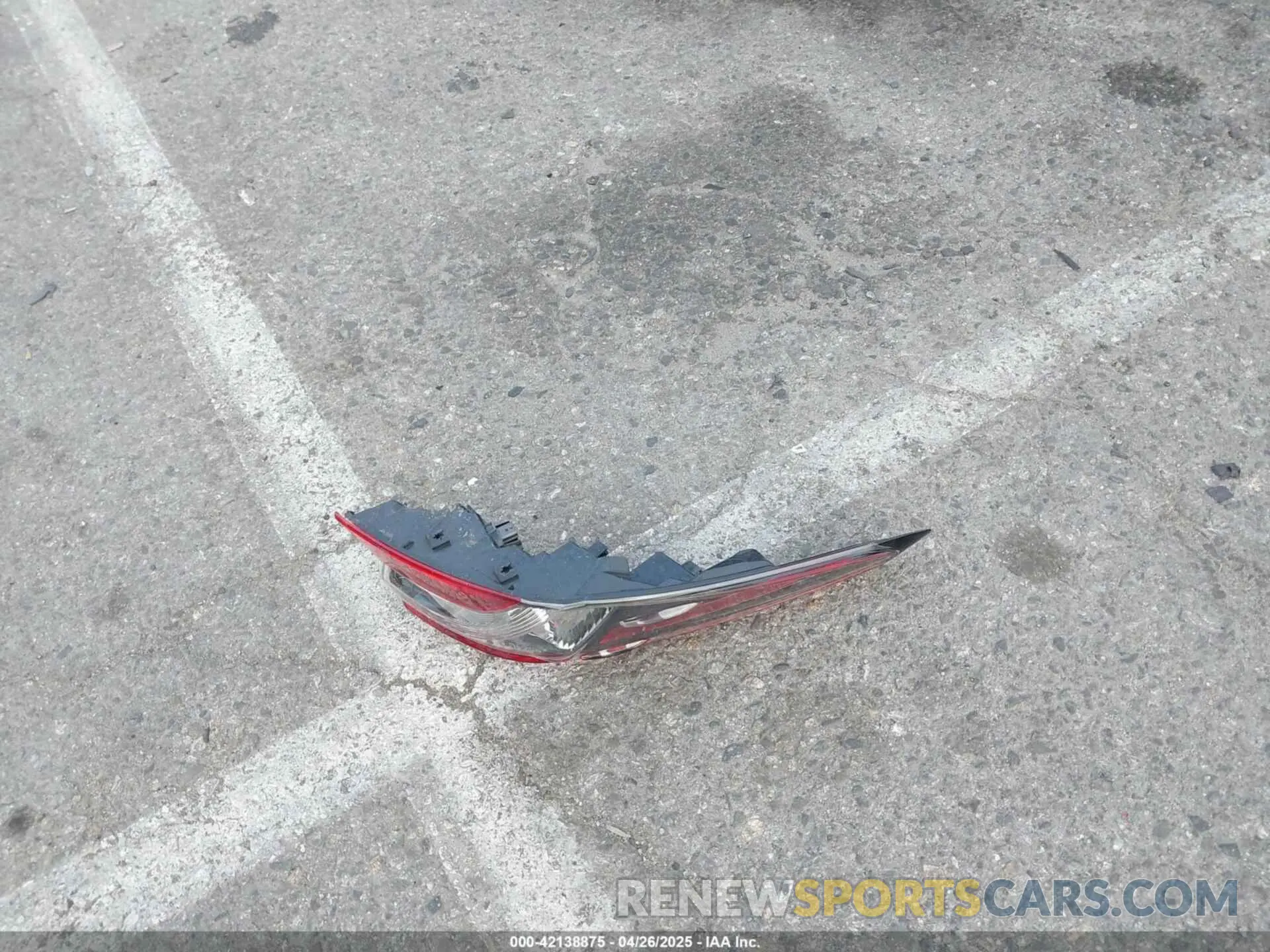 12 Photograph of a damaged car 4T1G11AK4MU471421 TOYOTA CAMRY 2021