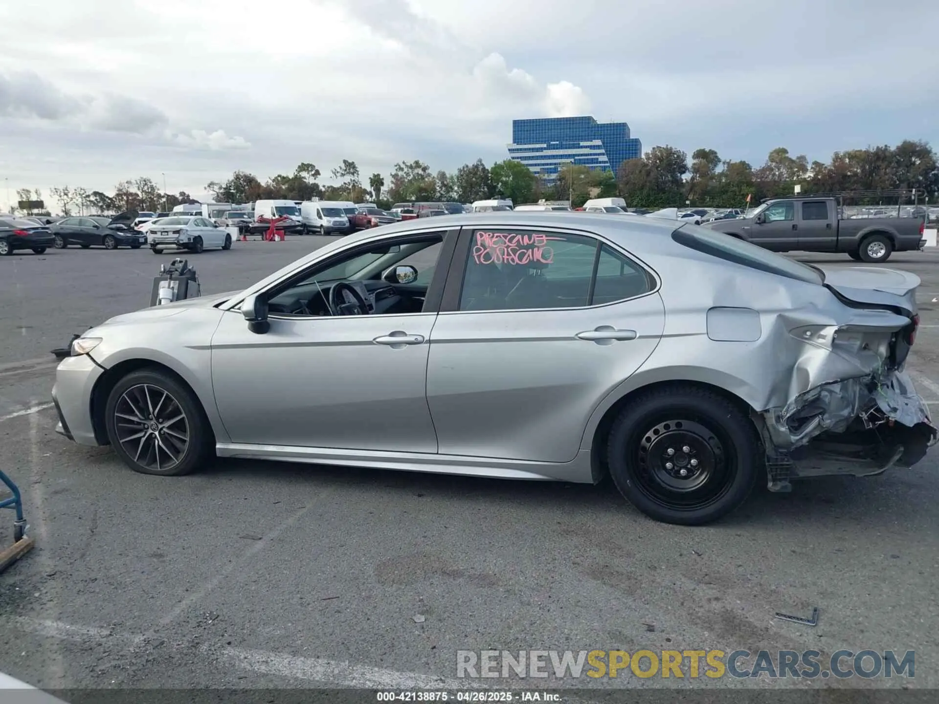 15 Photograph of a damaged car 4T1G11AK4MU471421 TOYOTA CAMRY 2021