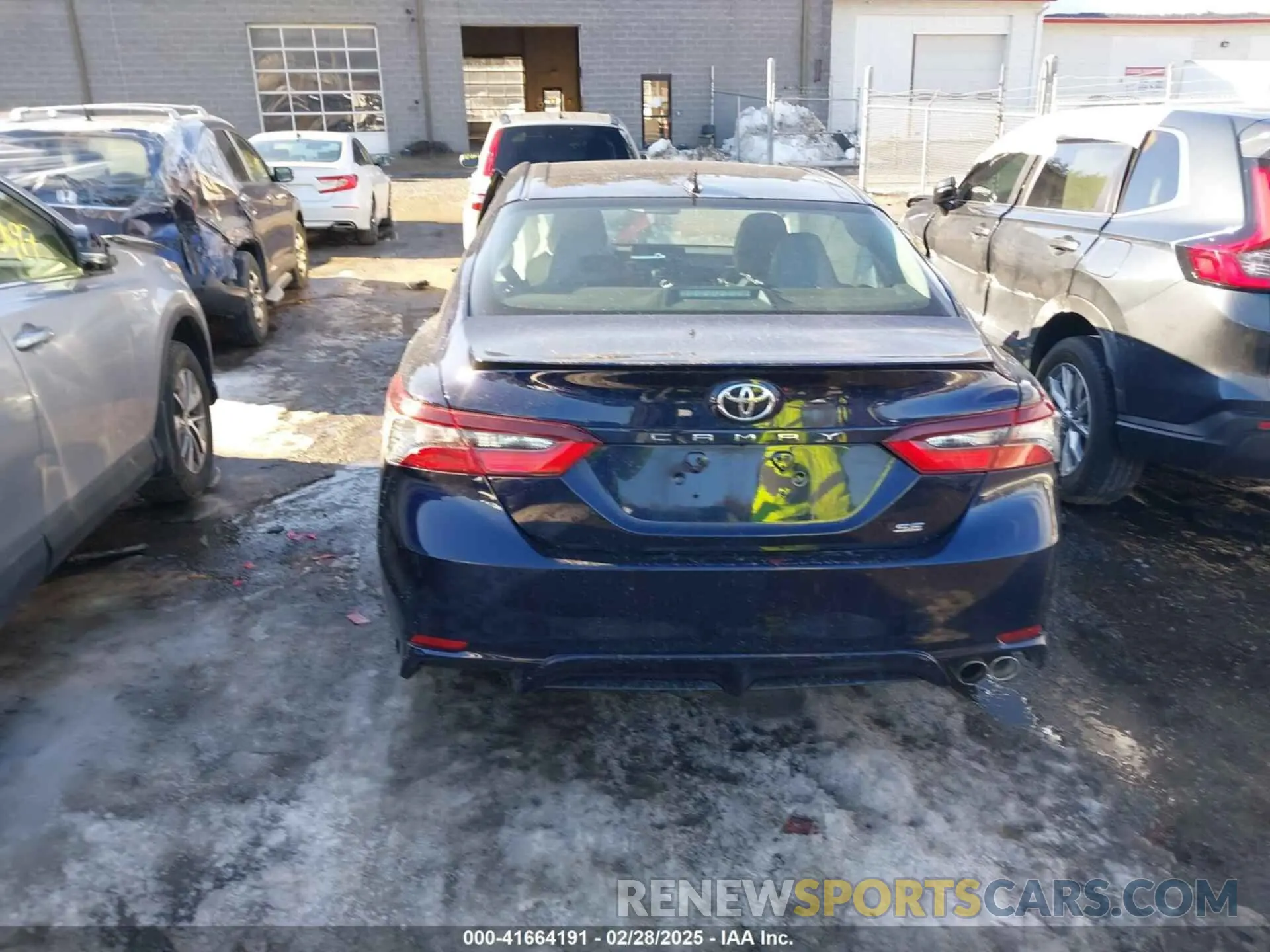 16 Photograph of a damaged car 4T1G11AK4MU484377 TOYOTA CAMRY 2021