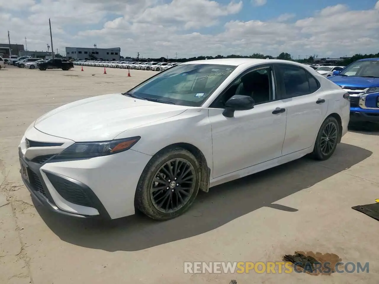 1 Photograph of a damaged car 4T1G11AK4MU485237 TOYOTA CAMRY 2021