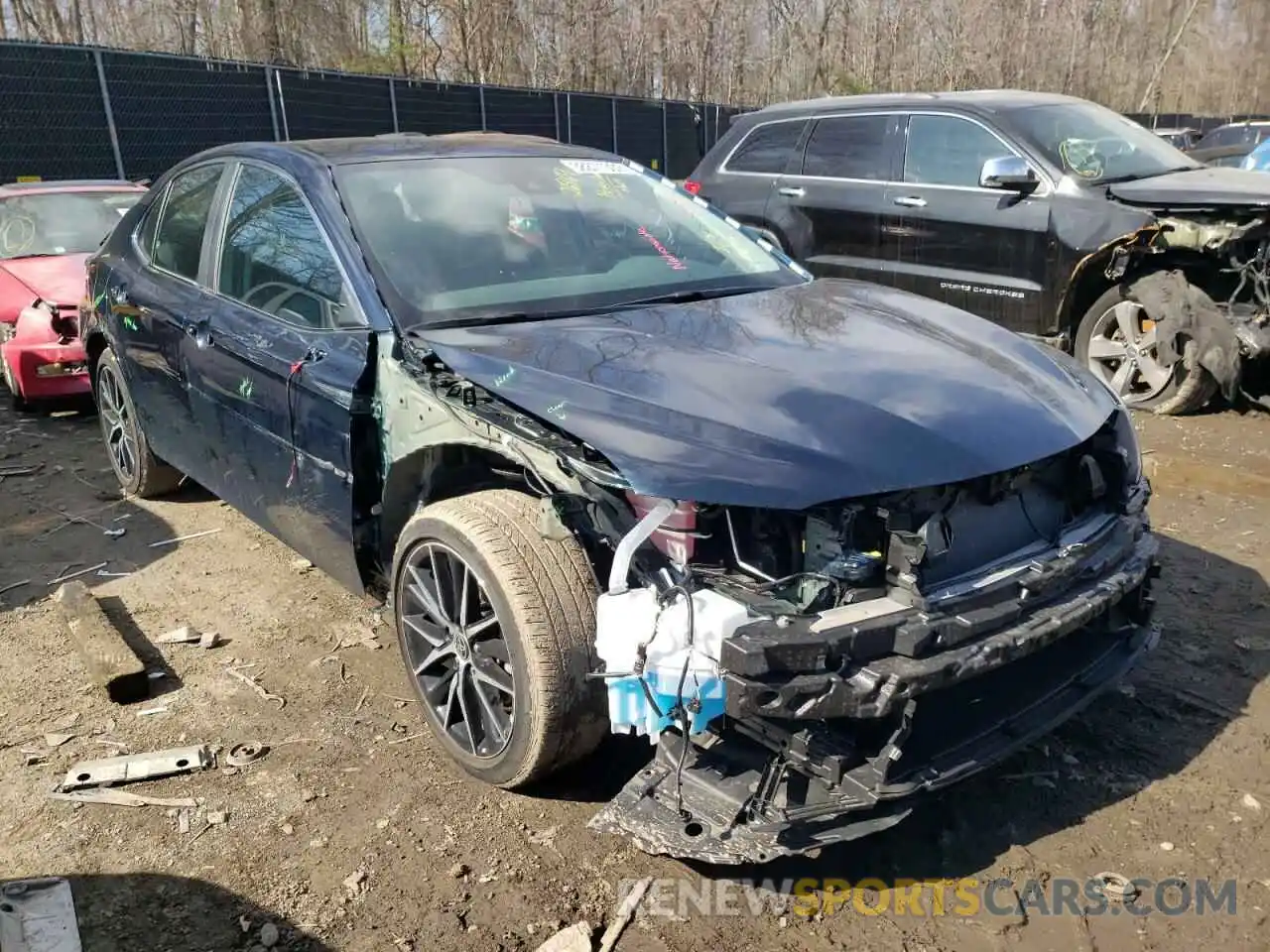 1 Photograph of a damaged car 4T1G11AK4MU525901 TOYOTA CAMRY 2021