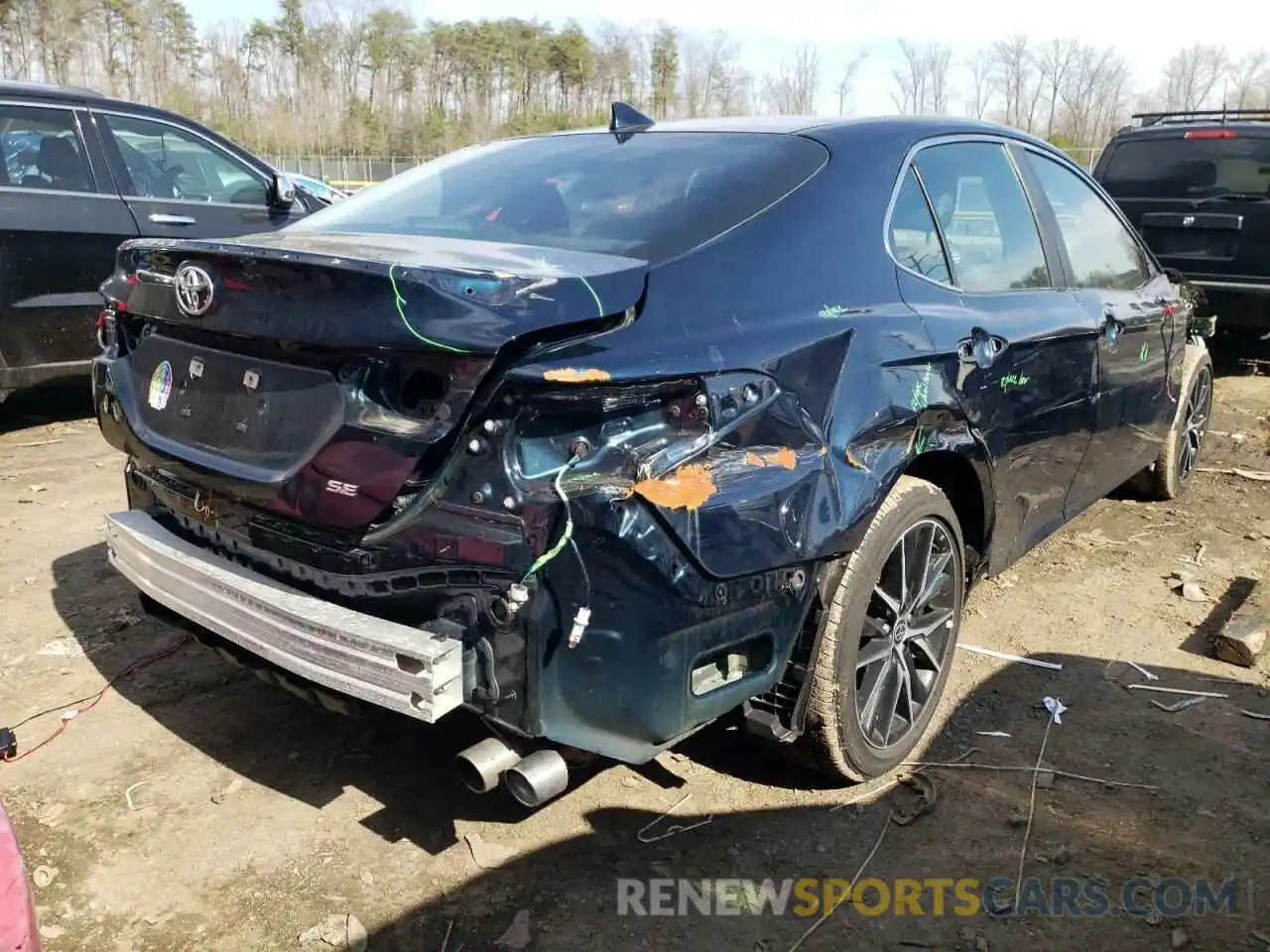 4 Photograph of a damaged car 4T1G11AK4MU525901 TOYOTA CAMRY 2021