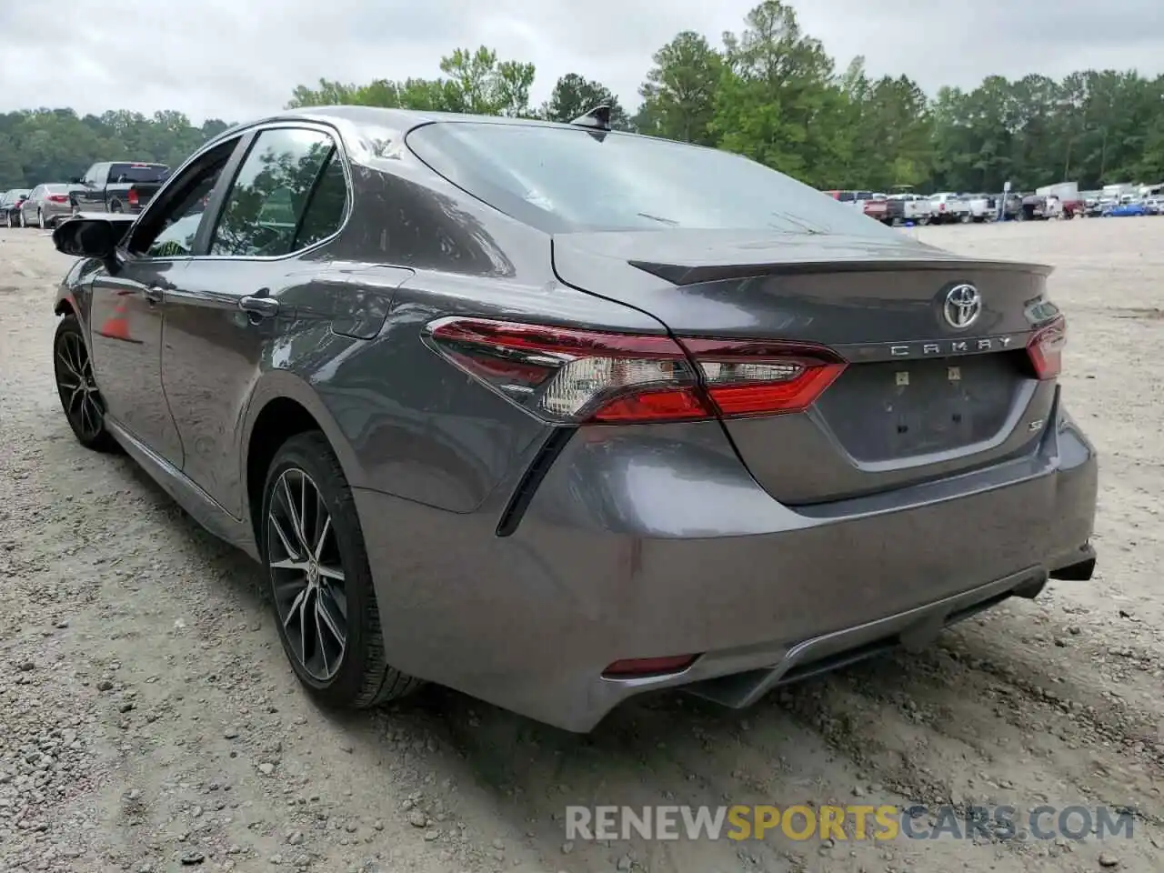 3 Photograph of a damaged car 4T1G11AK4MU542505 TOYOTA CAMRY 2021