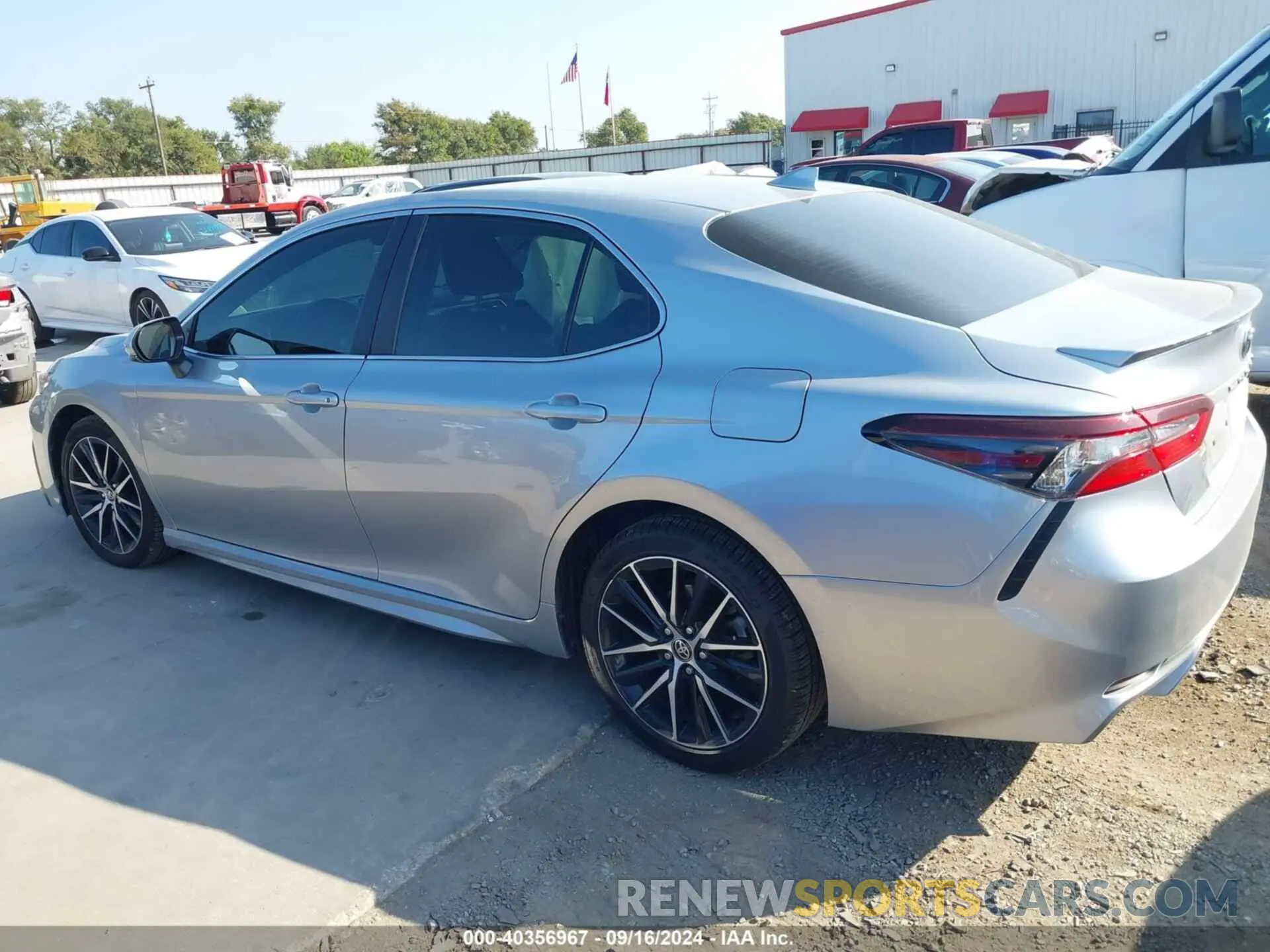 14 Photograph of a damaged car 4T1G11AK4MU542651 TOYOTA CAMRY 2021