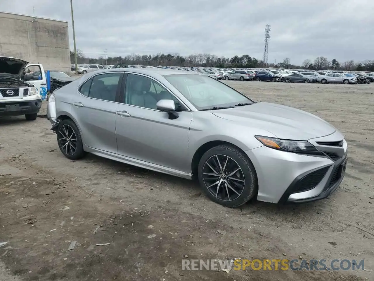4 Photograph of a damaged car 4T1G11AK4MU564004 TOYOTA CAMRY 2021